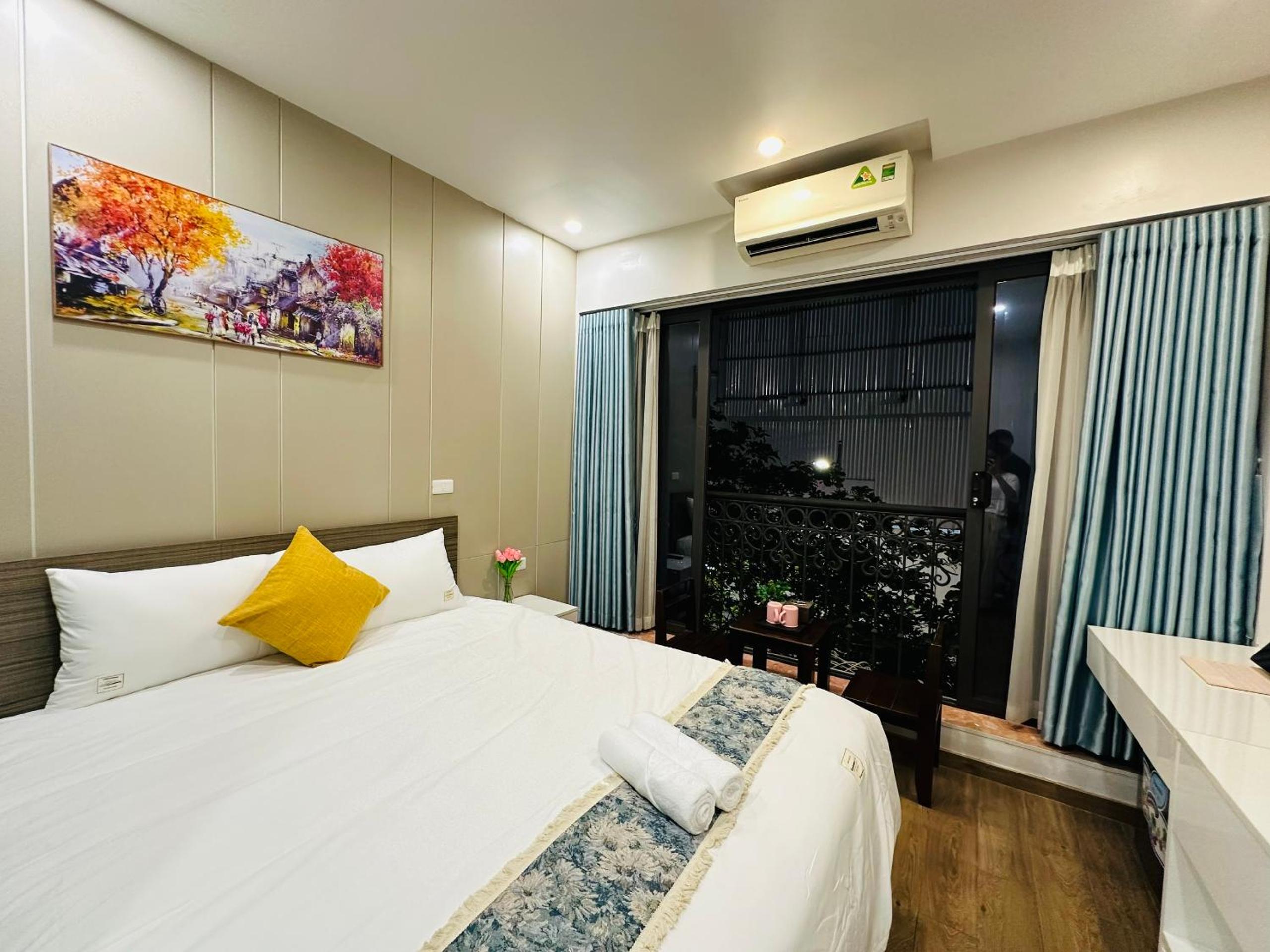 Cancel - Đường Thành - Sunny home - Ancient Street view - Hoan Kiem lake