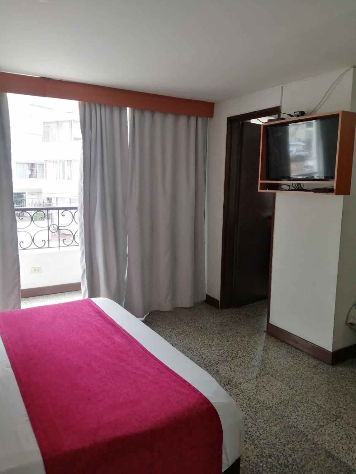 HOTEL del OESTE B&B