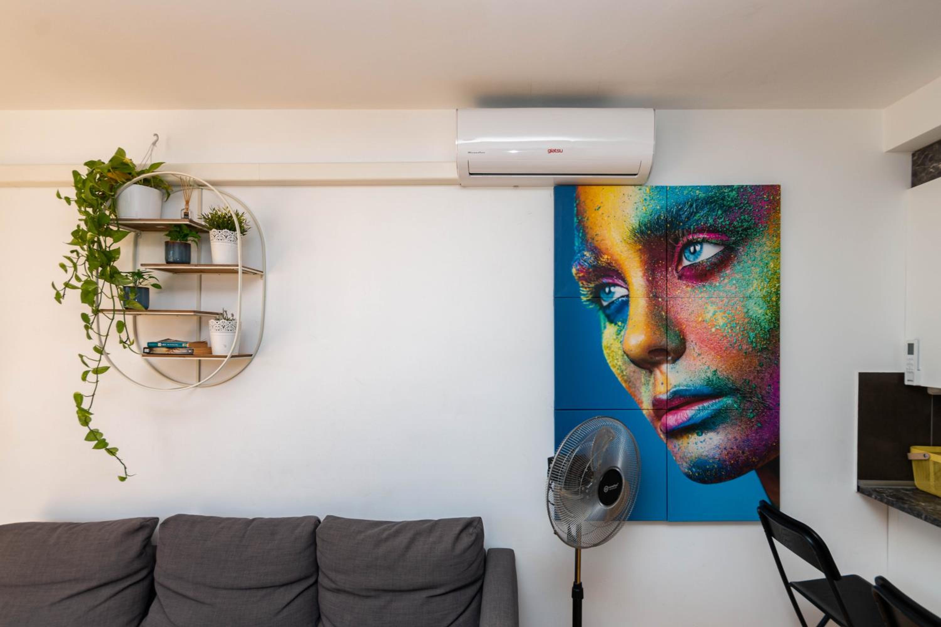 Mira Sunshine Suite