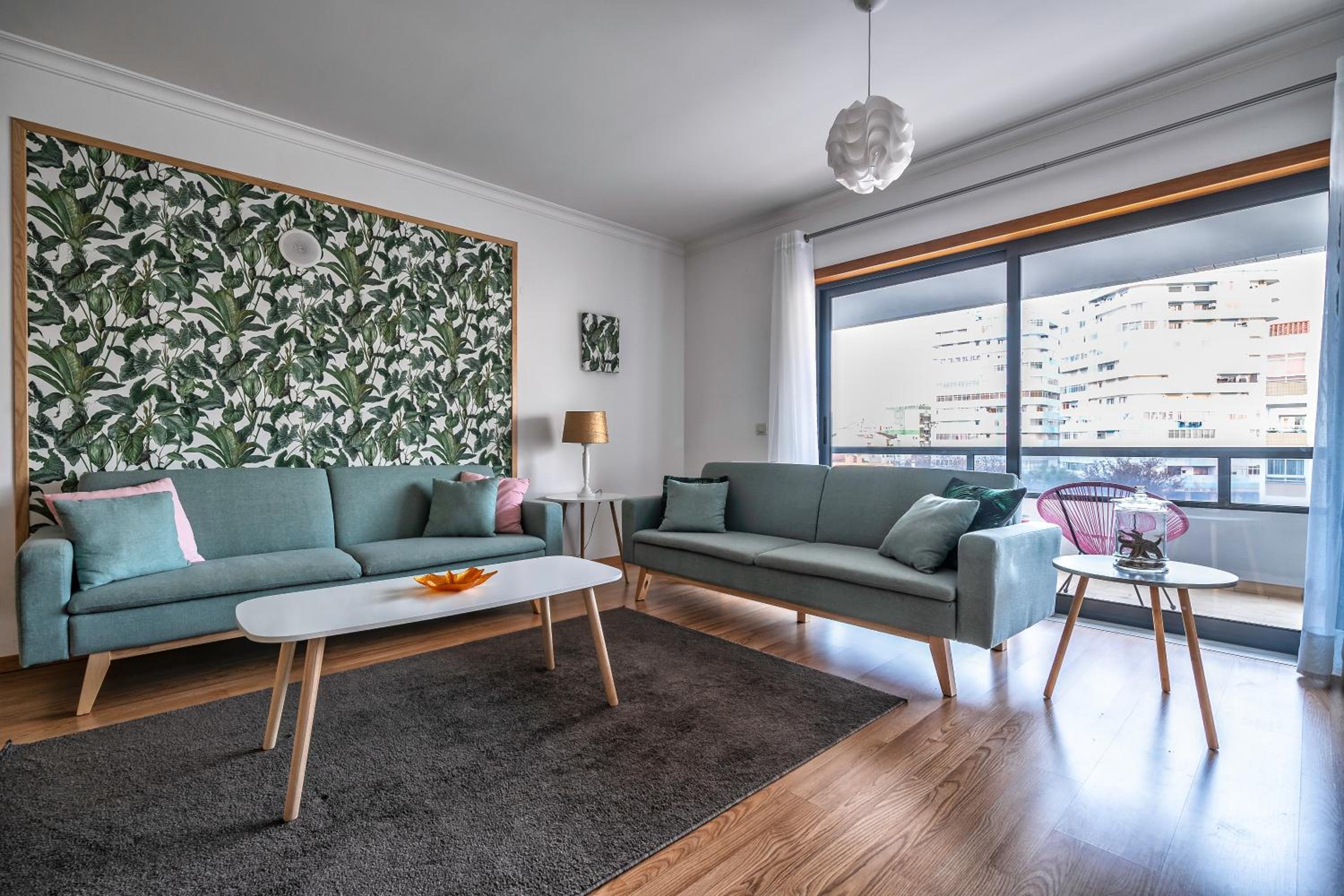 AT15 Cosmopolitan 3 bedroom, 2 bathroom apartment in Portimao view 3