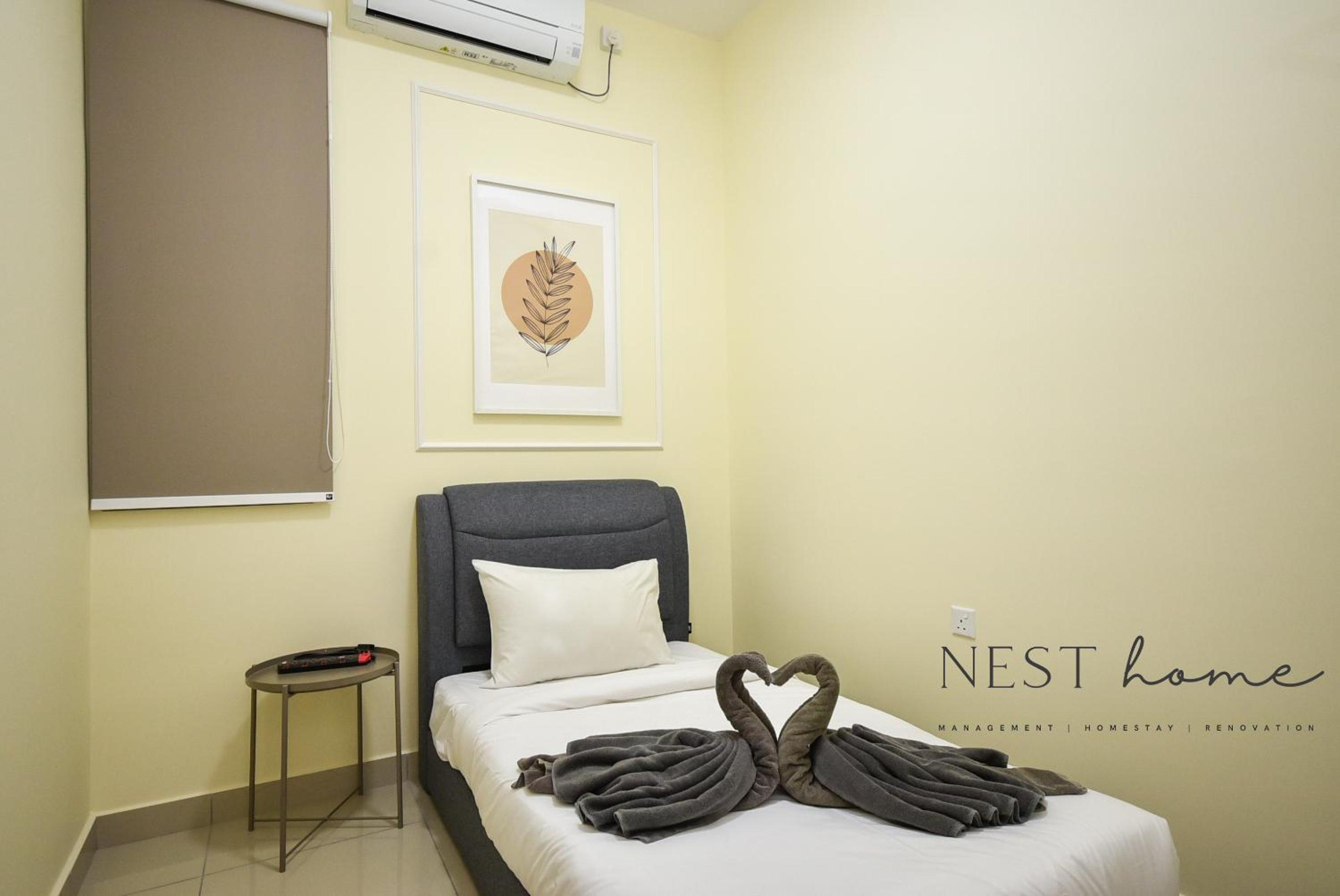 Twin Tower Residence by Nest Home【5 mins walk to CIQ】