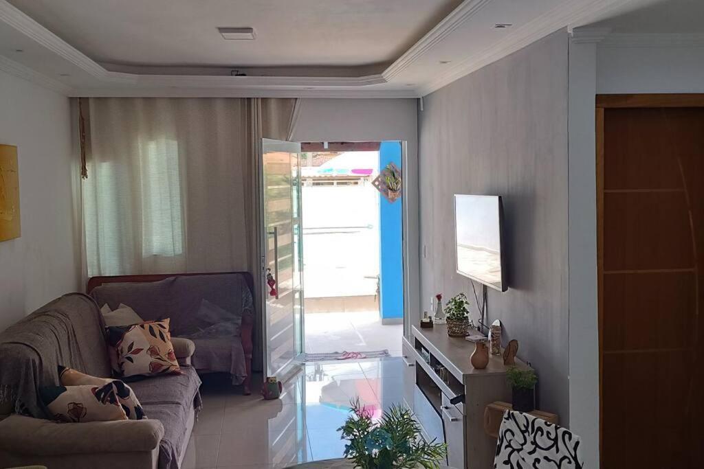 Casa em Unamar com piscina privativa