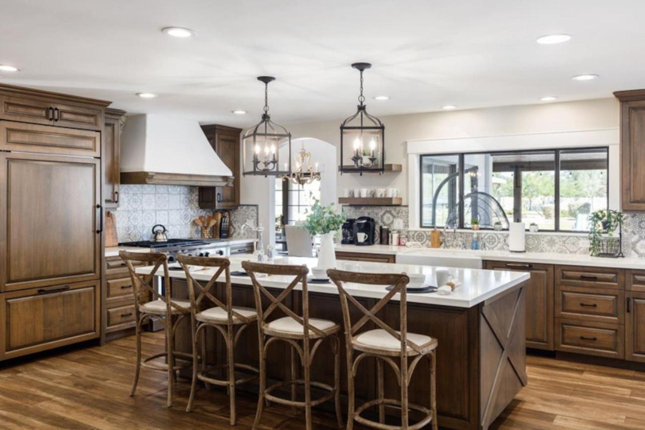 Multi-Million Dollar Estate, Pickle Ball, Heated Pool view 4