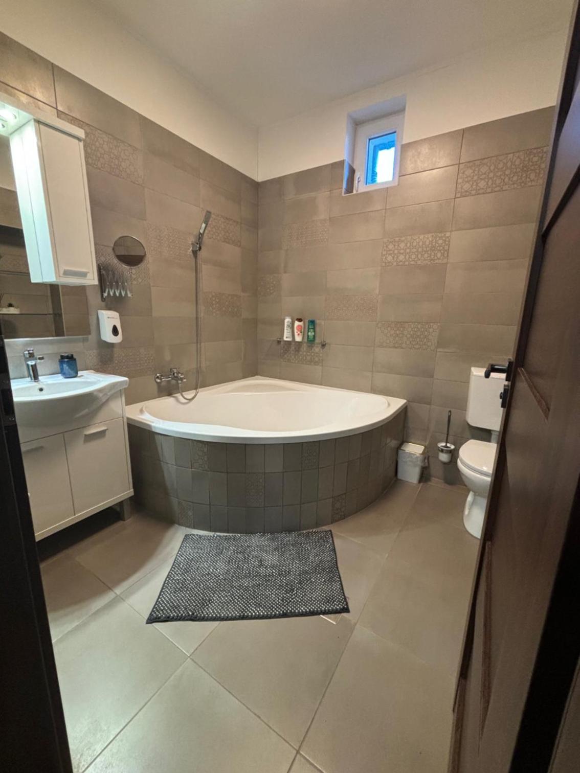 Zafír Apartman