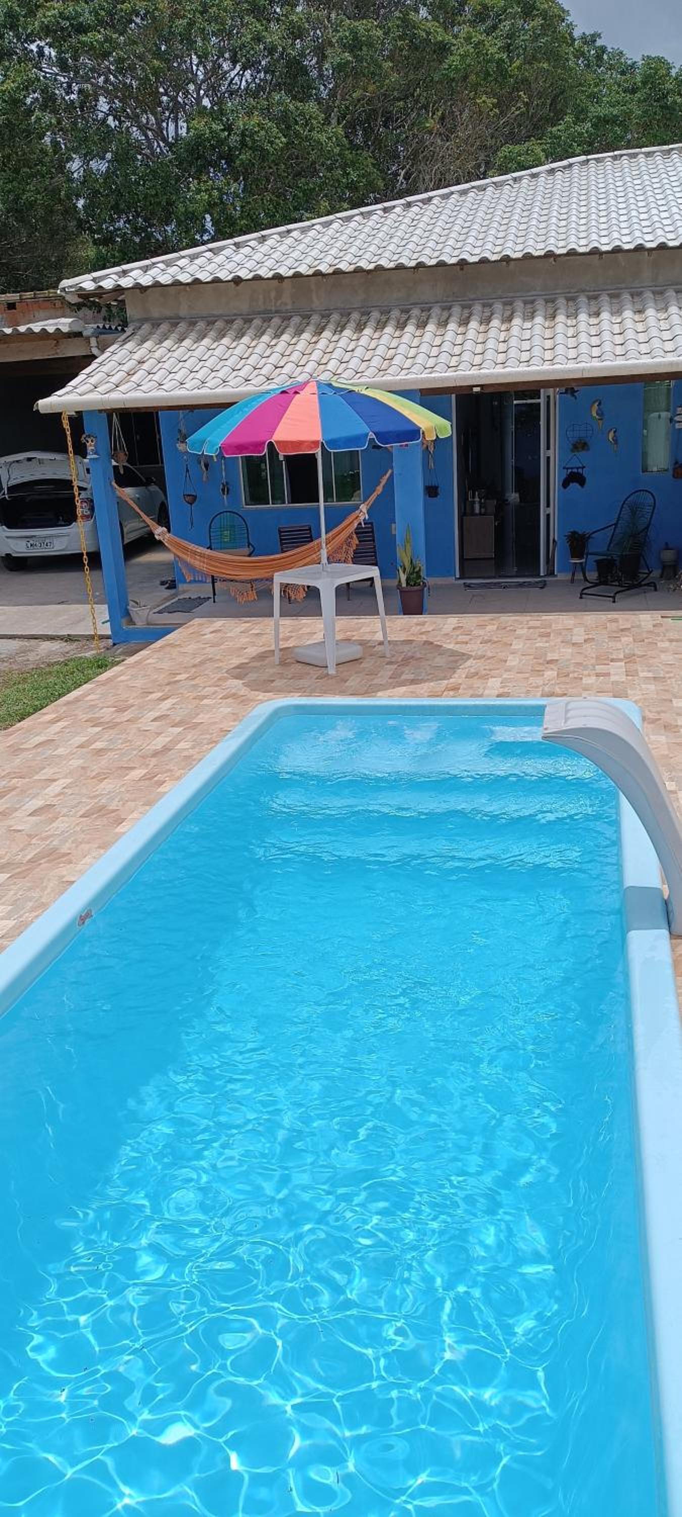 Casa em Unamar com piscina privativa