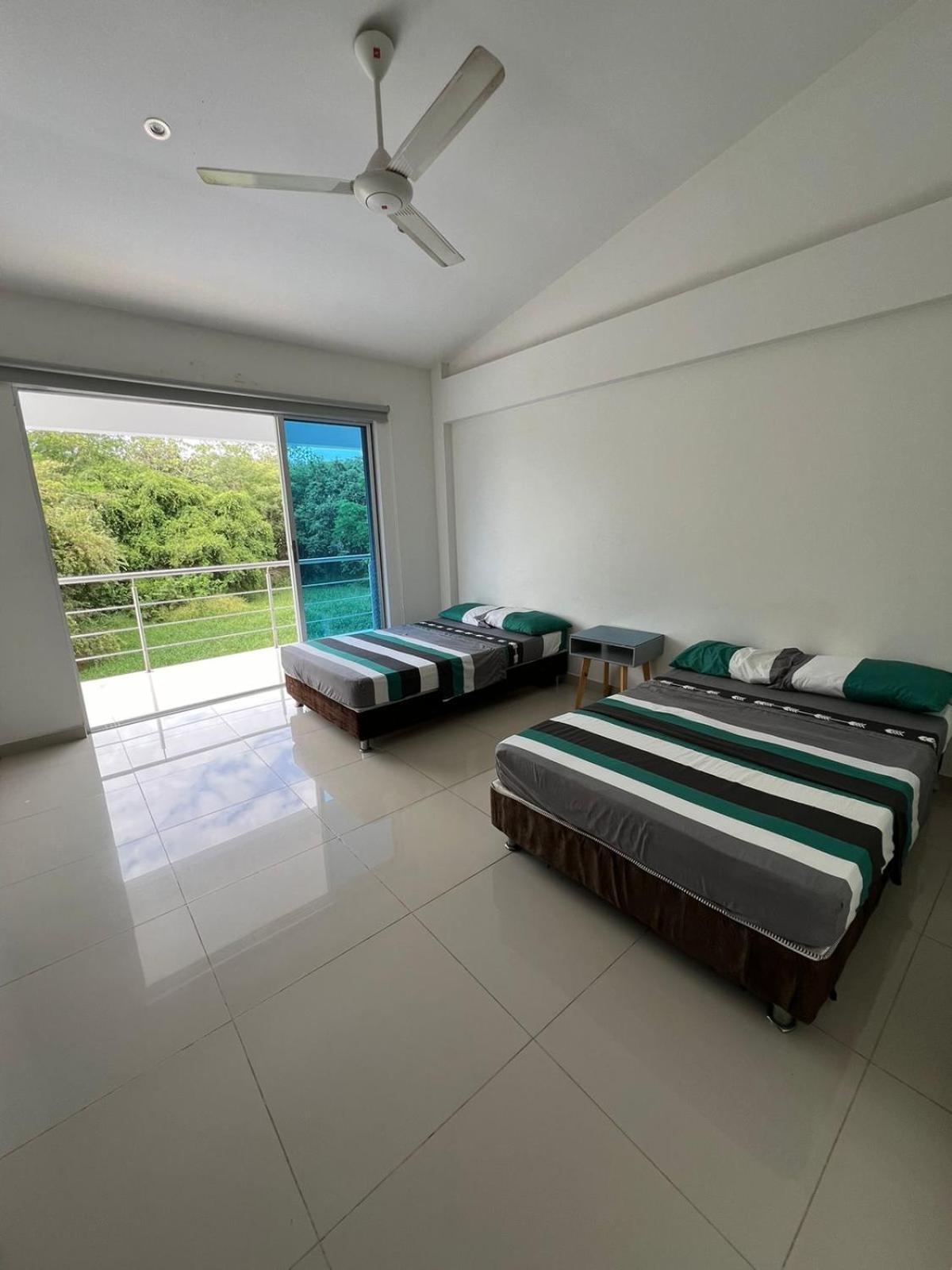 Espectacular casa quinta con piscina privada