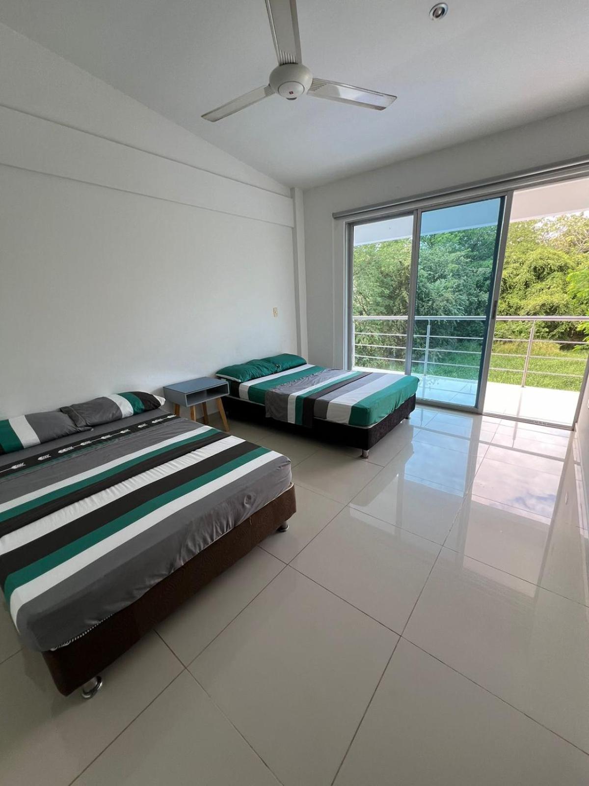 Espectacular casa quinta con piscina privada