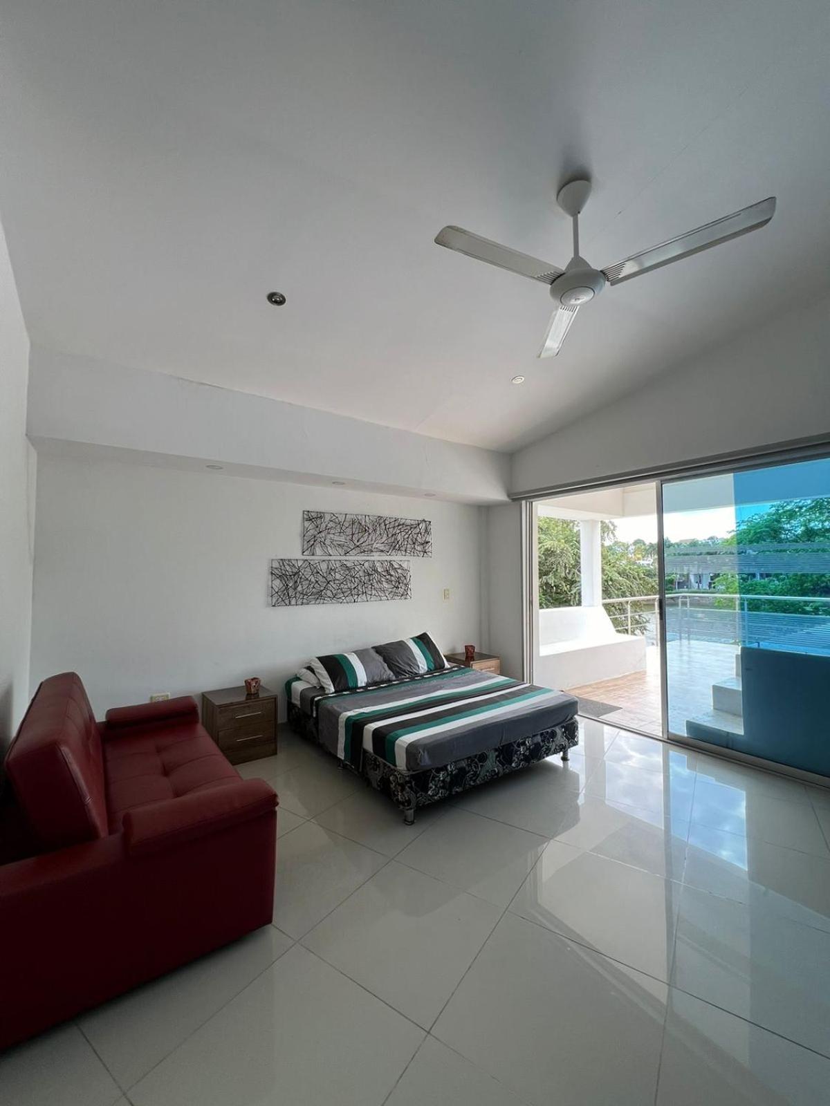 Espectacular casa quinta con piscina privada