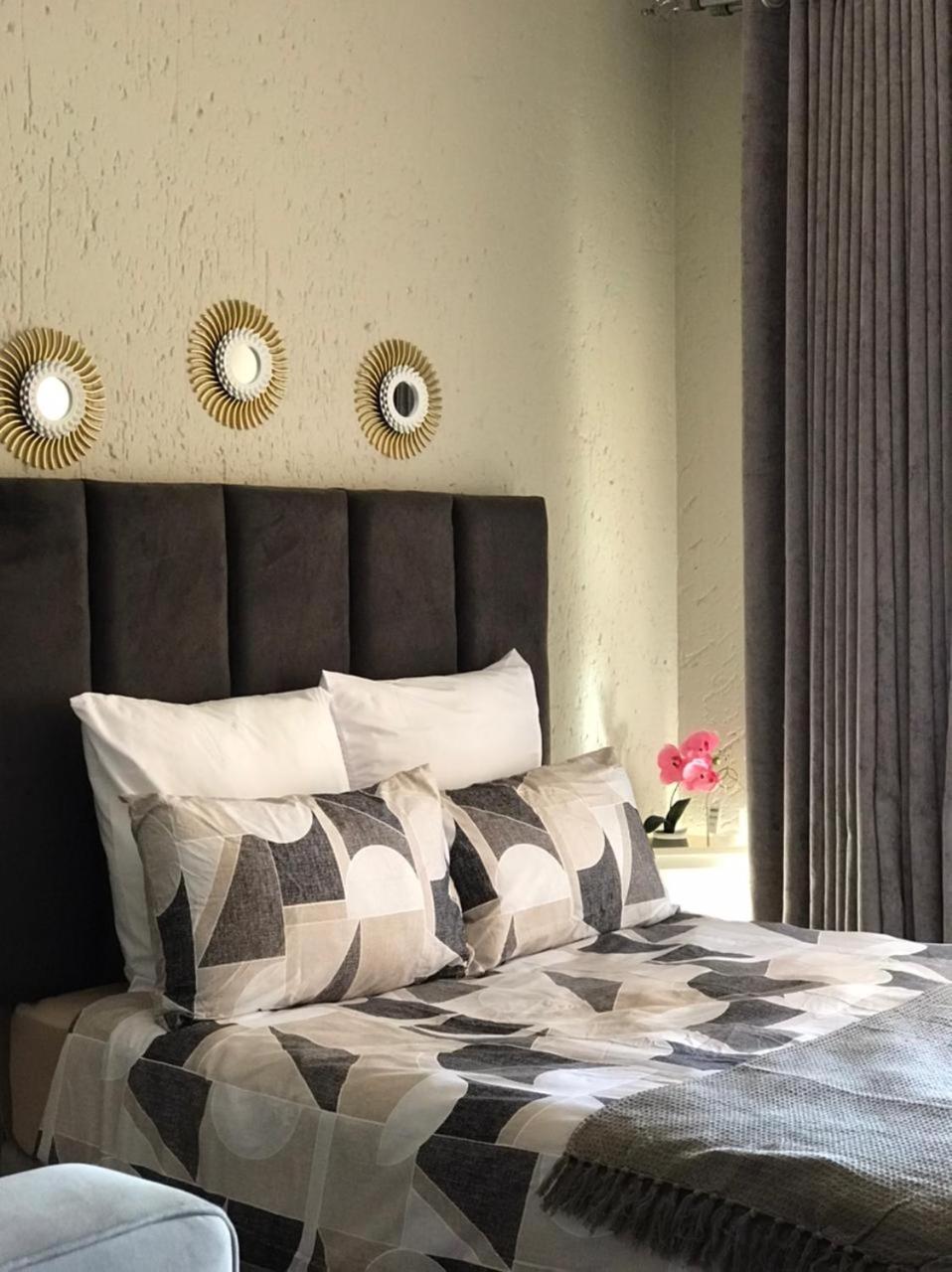 Studio apartment near Monte Casino view 2