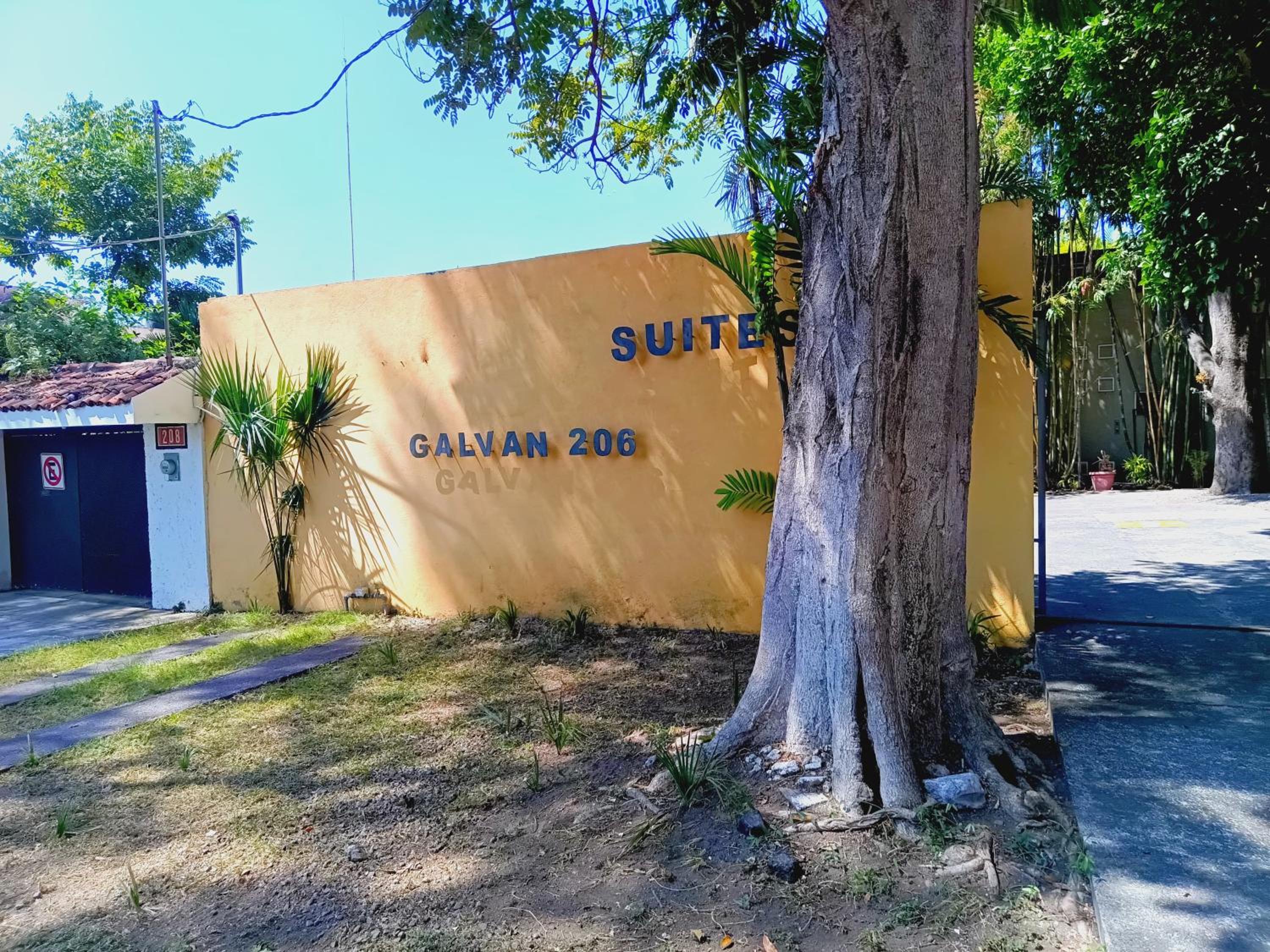 Suites Galván centro Colima, alberca, Wifi, parking