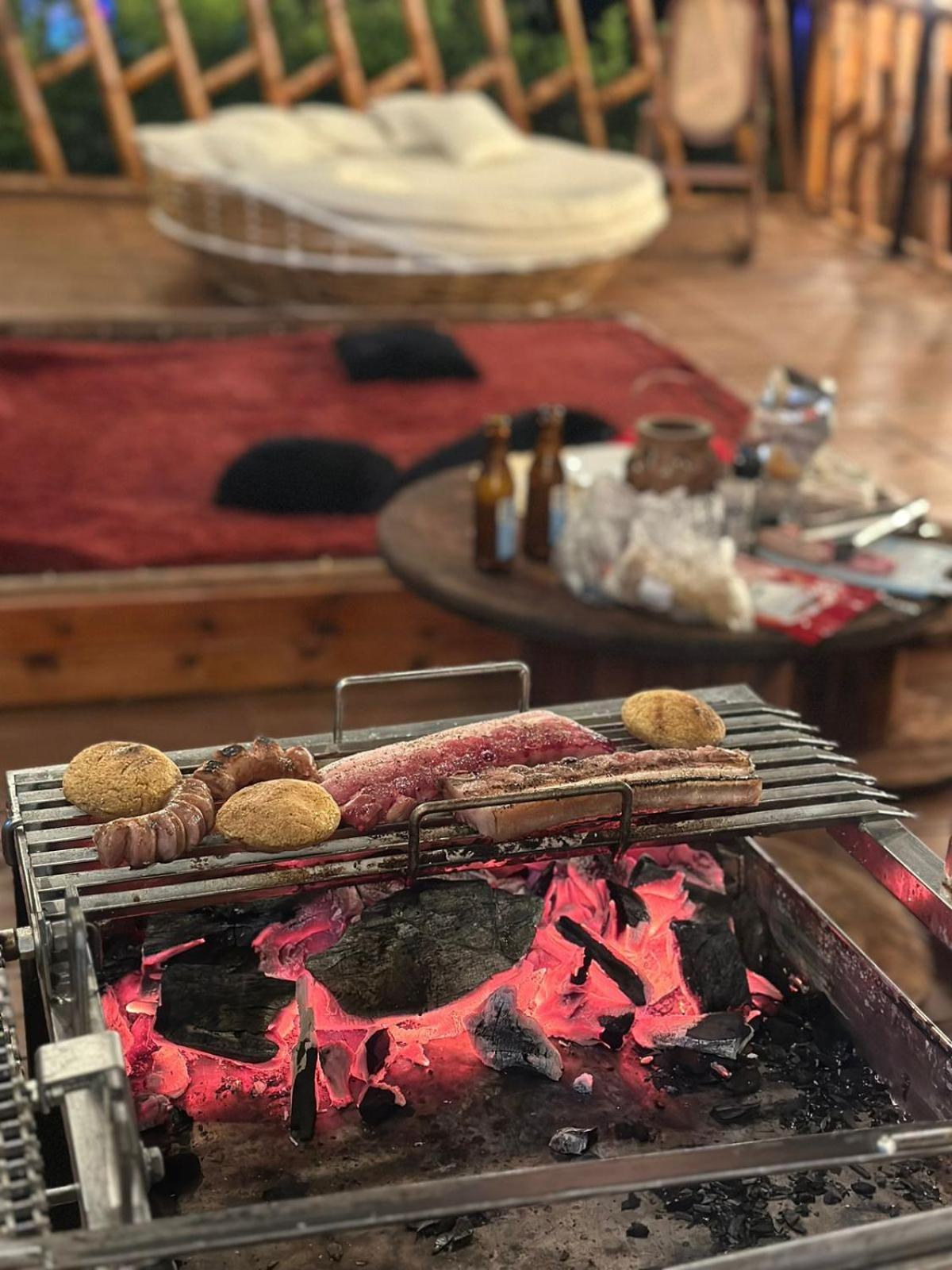 Domos de Glamping con Jacuzzi y Piscina en San Rafael Frente al charco la Cristalina