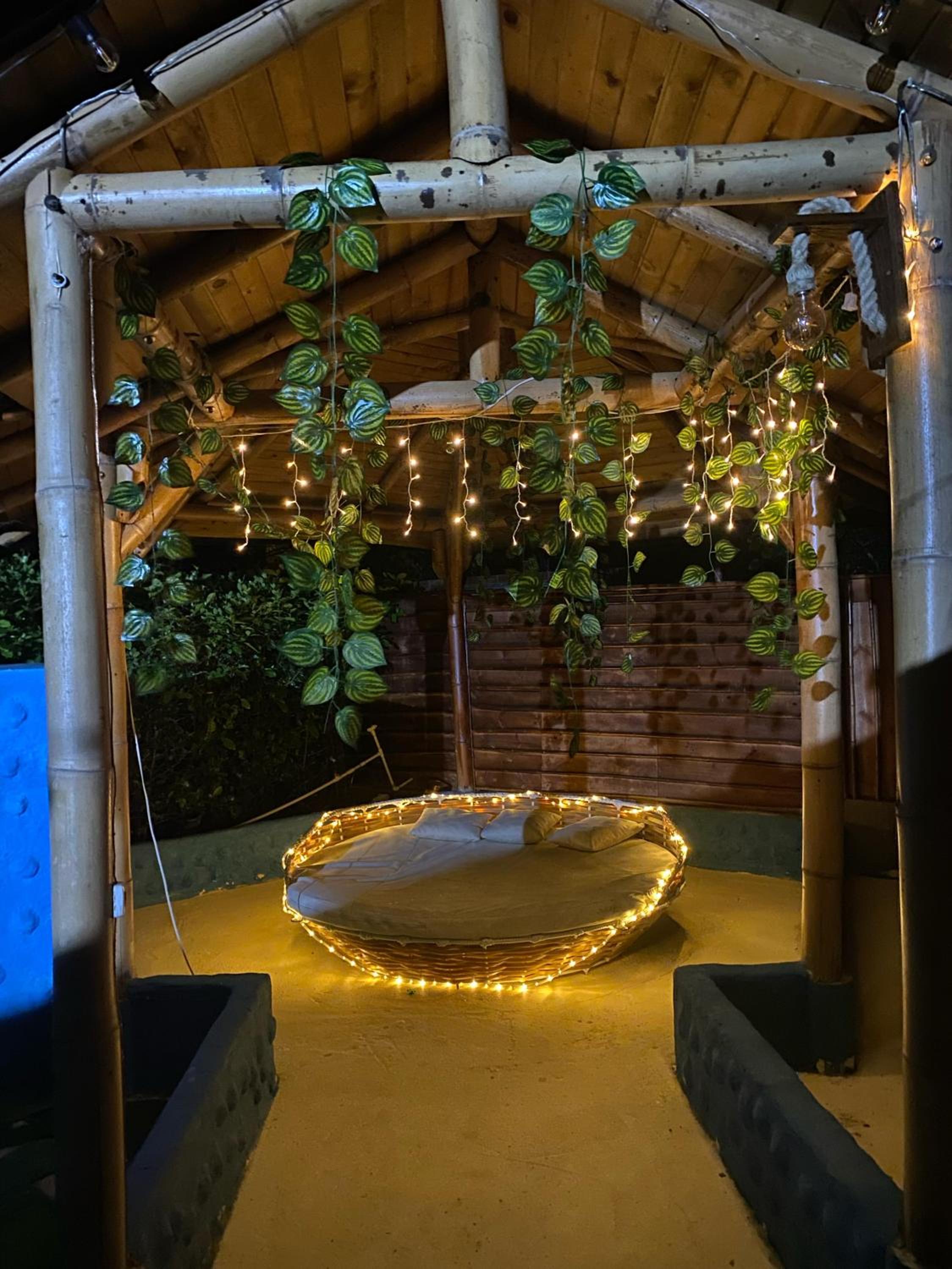 Domos de Glamping con Jacuzzi y Piscina en San Rafael Frente al charco la Cristalina