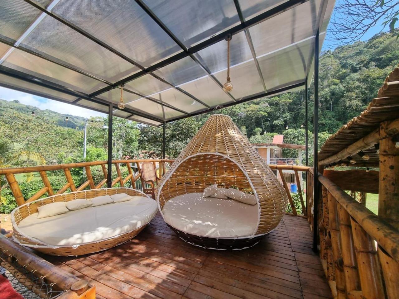 Domos de Glamping con Jacuzzi y Piscina en San Rafael Frente al charco la Cristalina