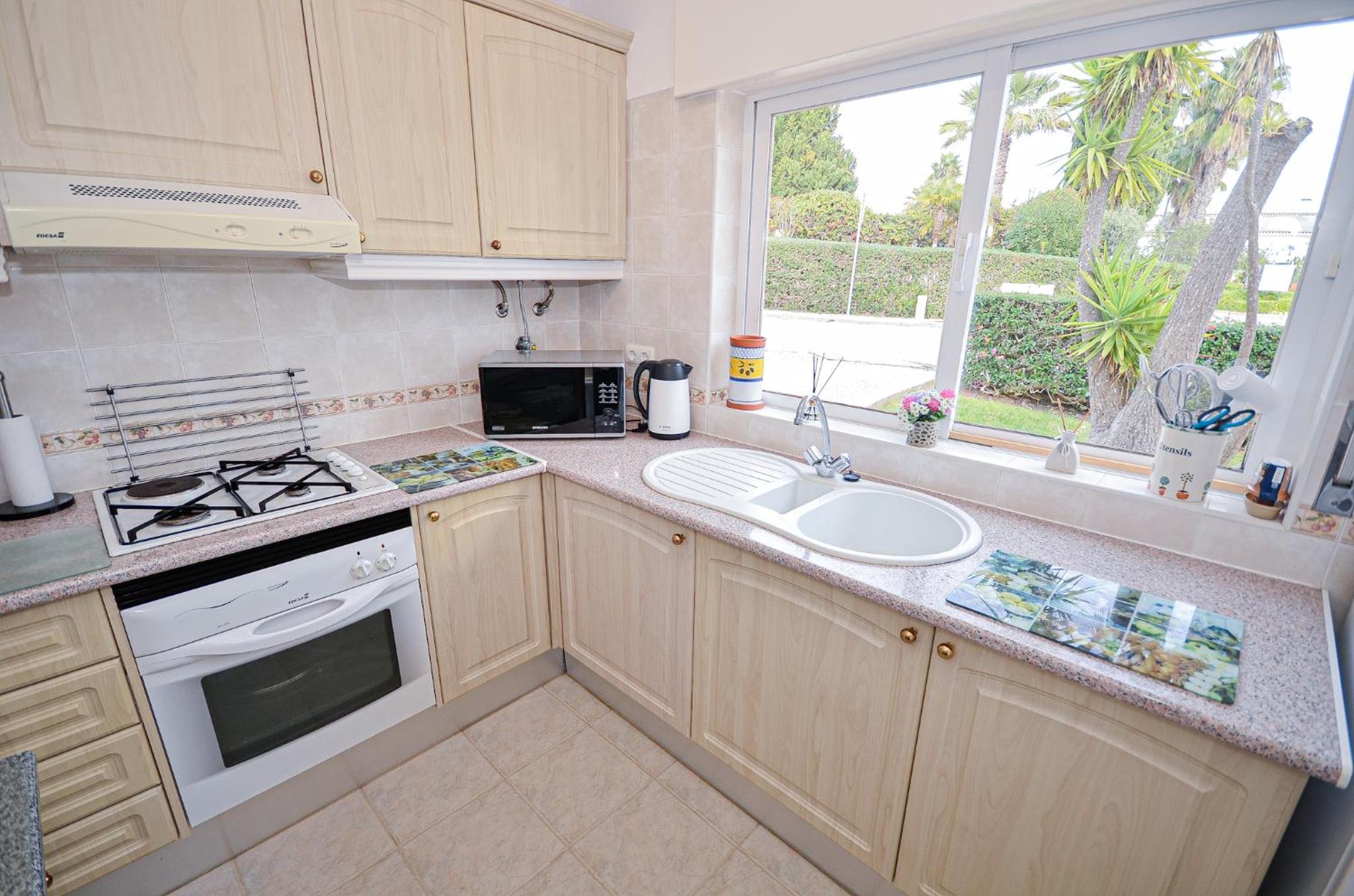 Oasis Parque, Alvor. (AT04) Beautiful 2 Bed Villa with Pool