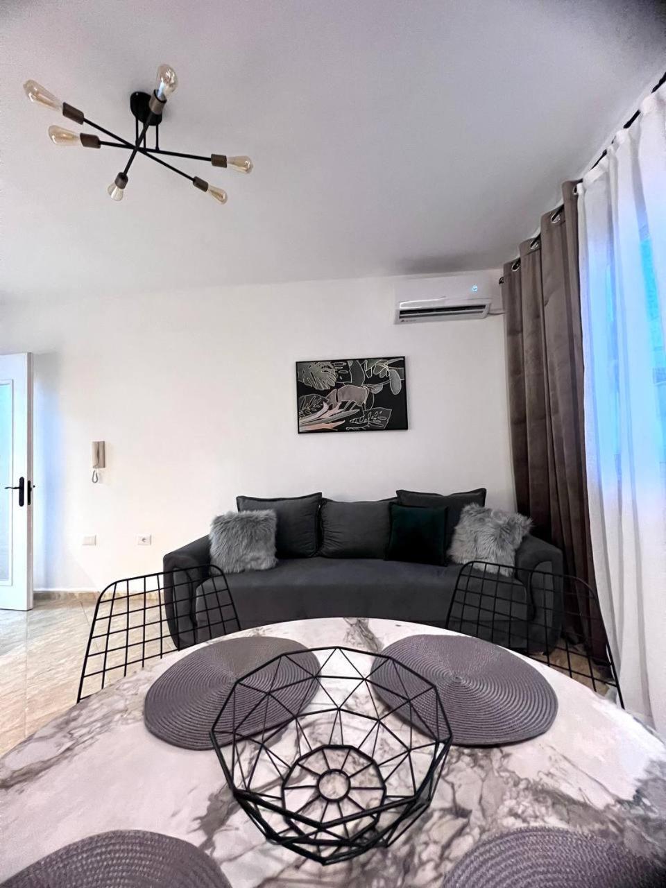 Apartments Honey