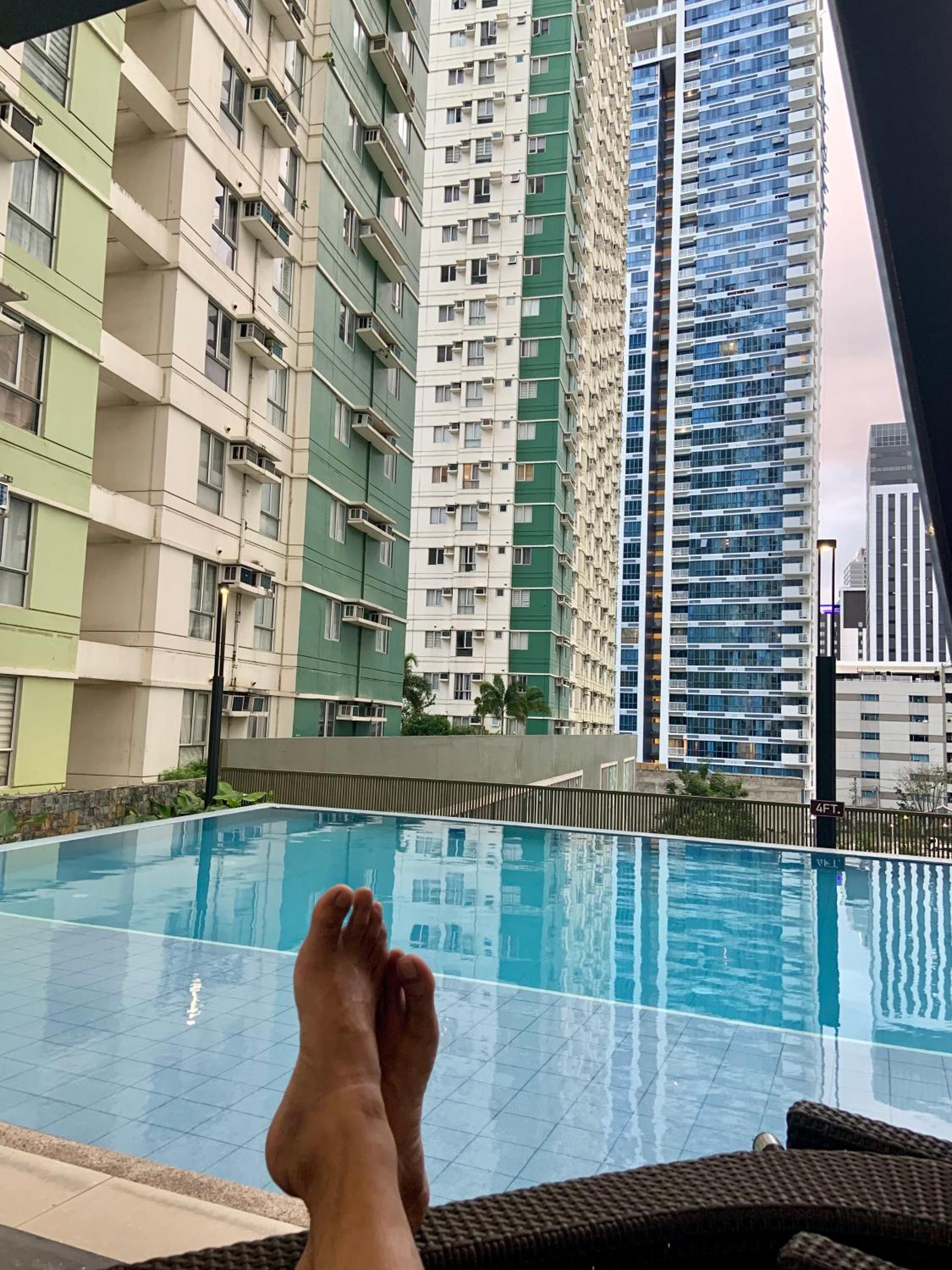 Cozy on the 28th! IT Park Cebu City view 4