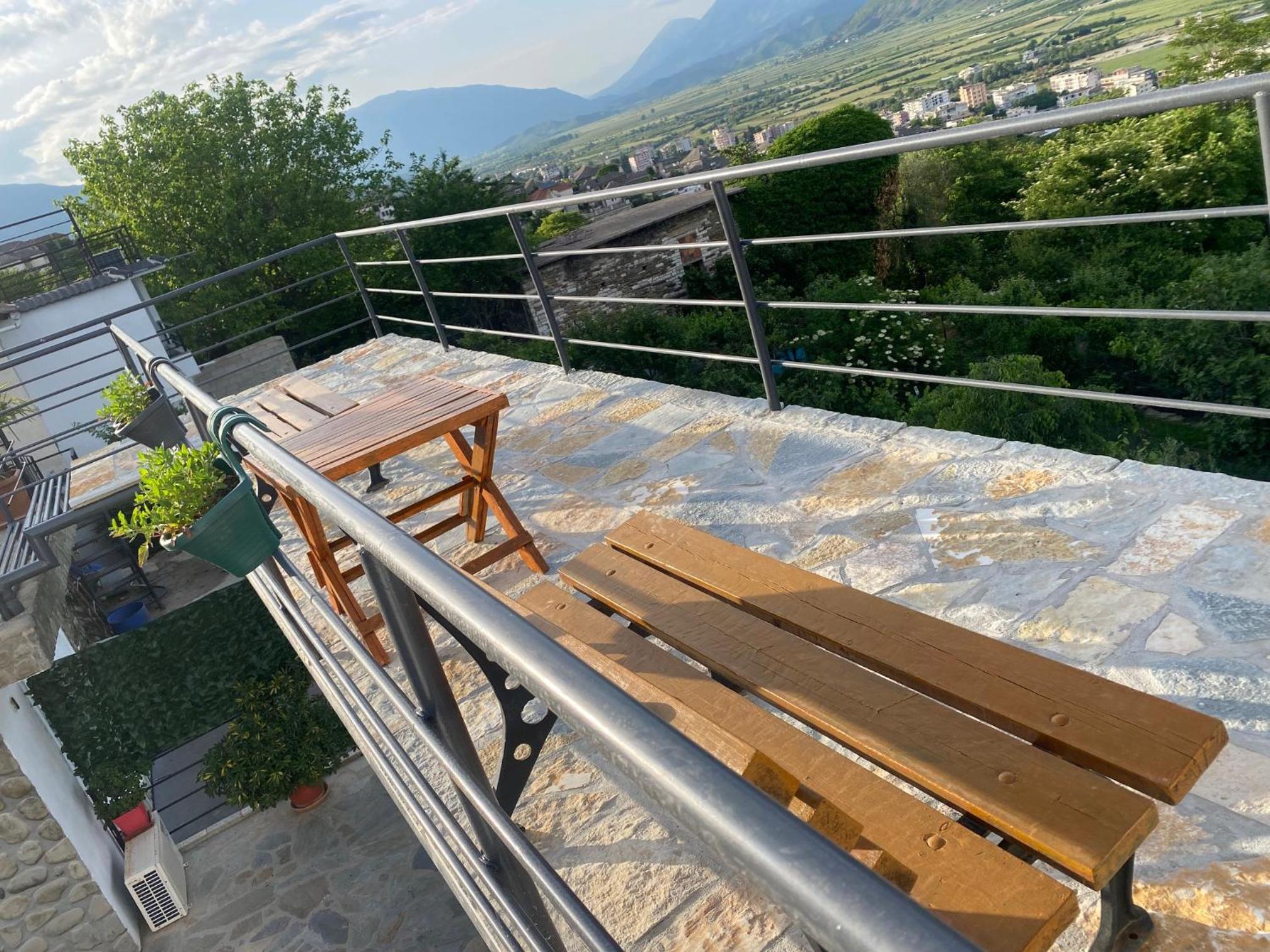 Bixhaku GuestHouse