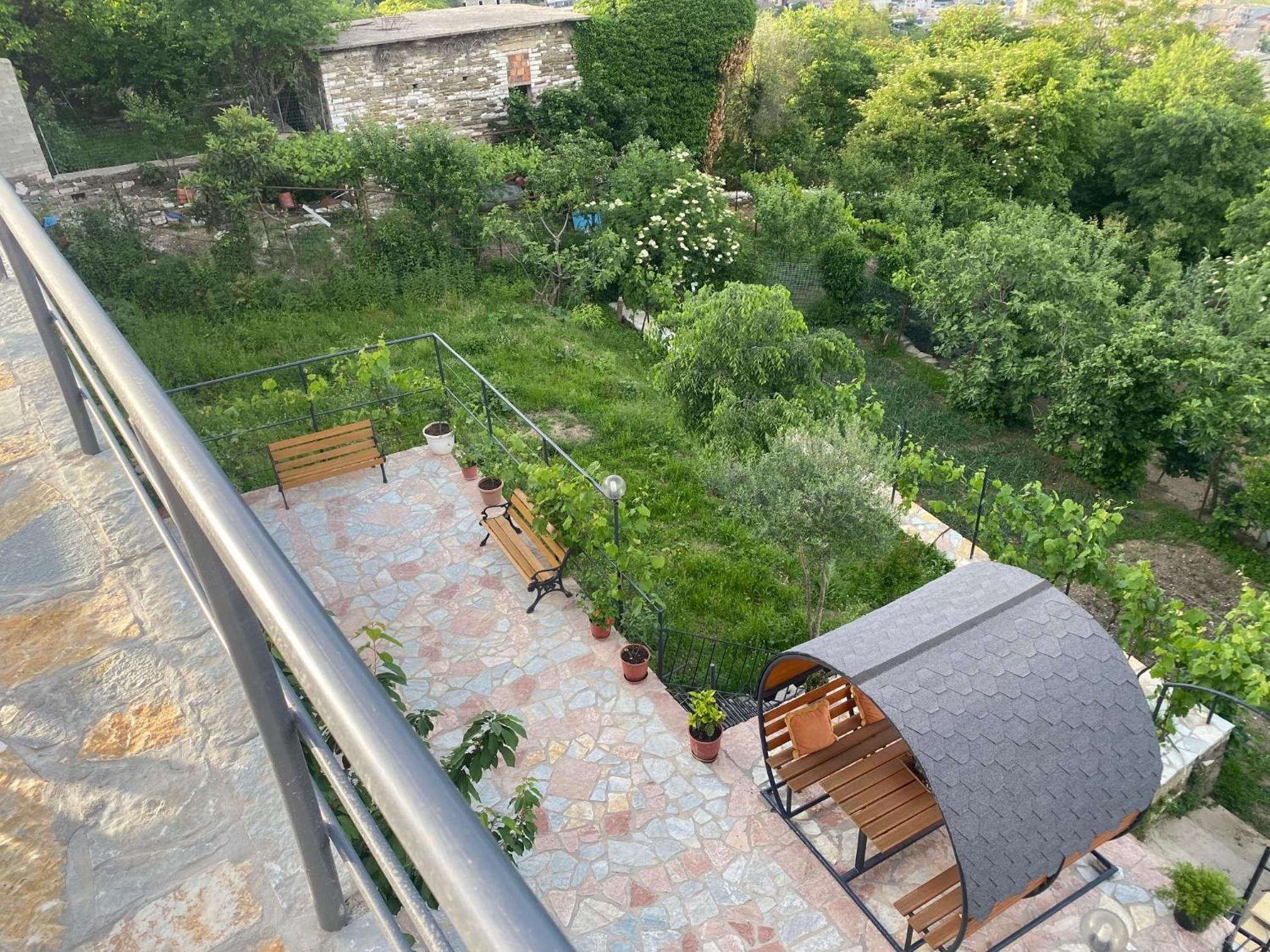 Bixhaku GuestHouse
