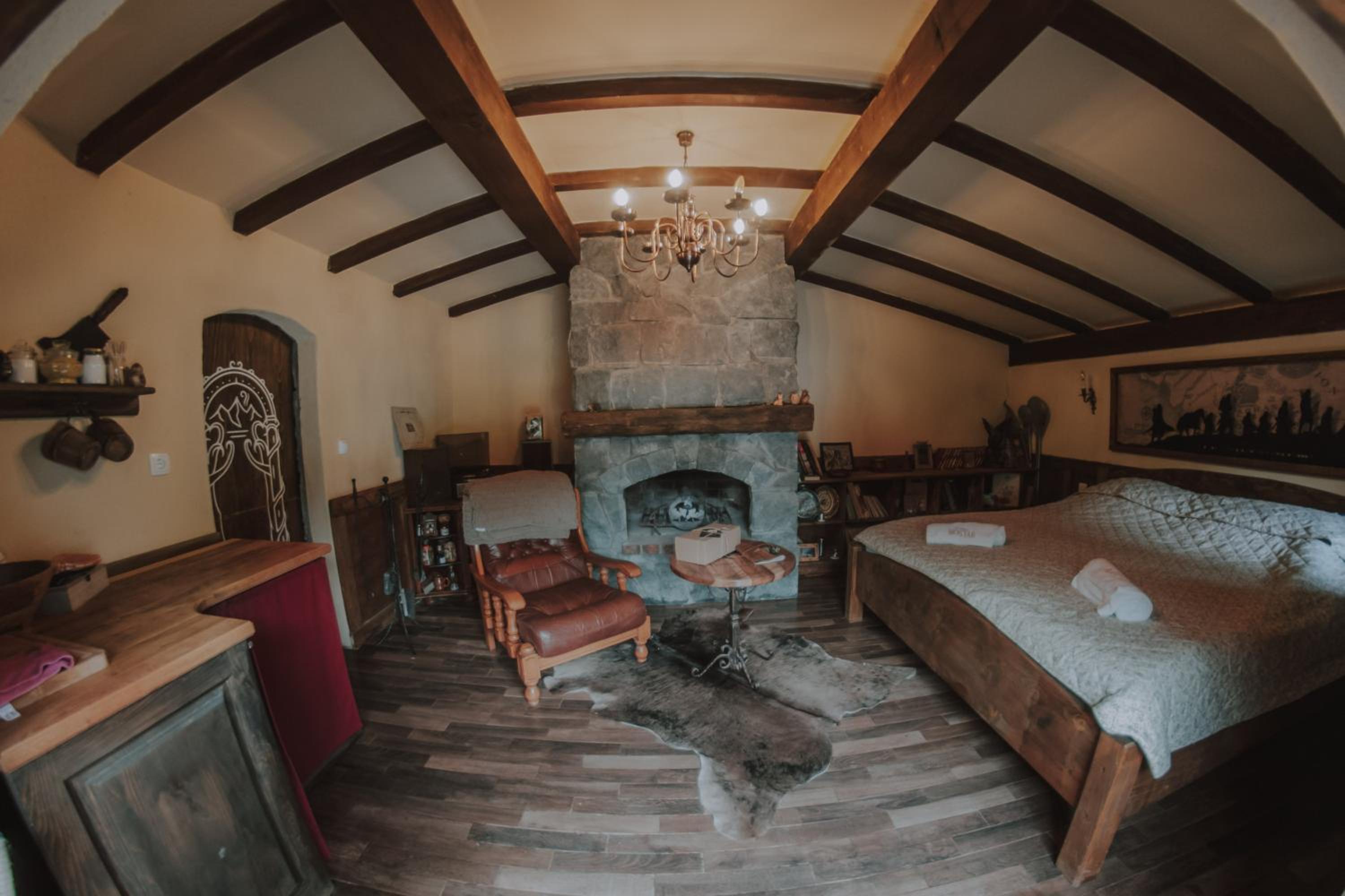 Mobbiton Mostar - Magical Underground Retreat