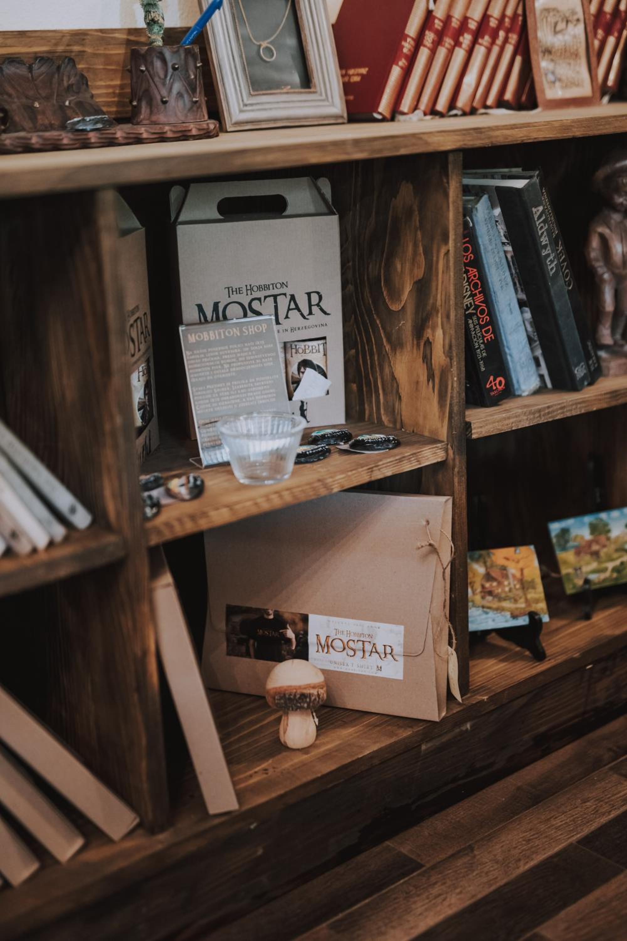 Mobbiton Mostar - Magical Underground Retreat