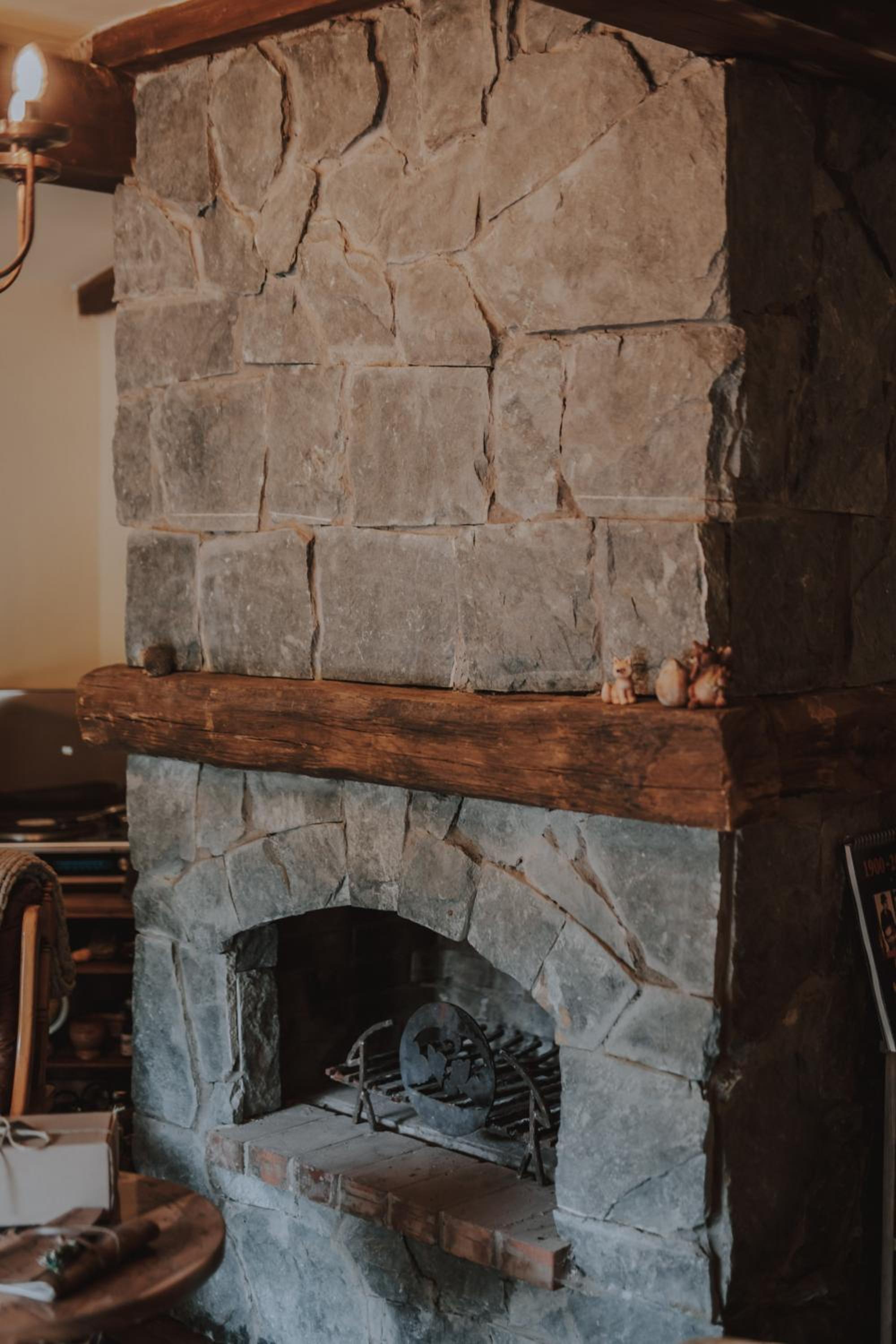 Mobbiton Mostar - Magical Underground Retreat