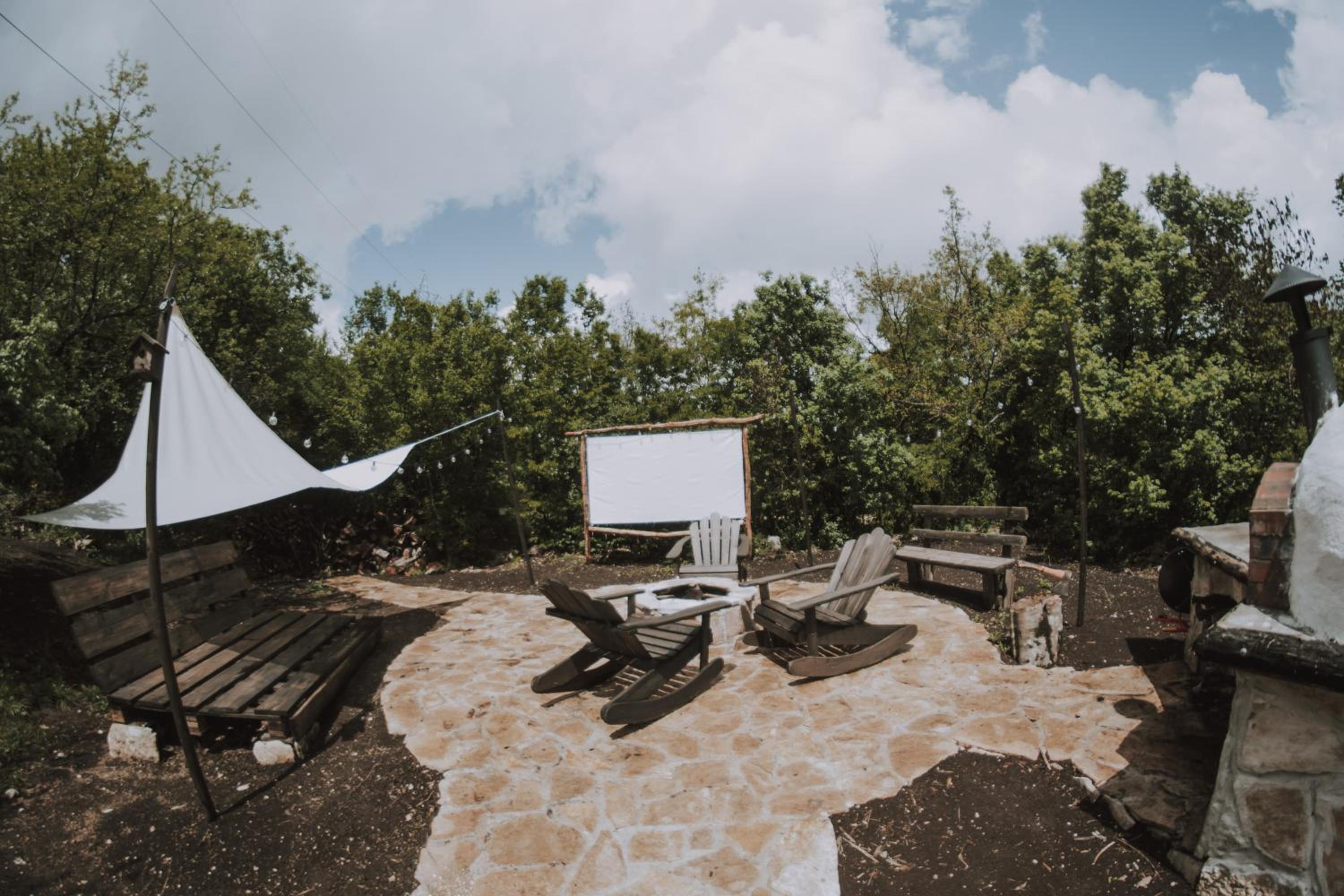 Mobbiton Mostar - Magical Underground Retreat
