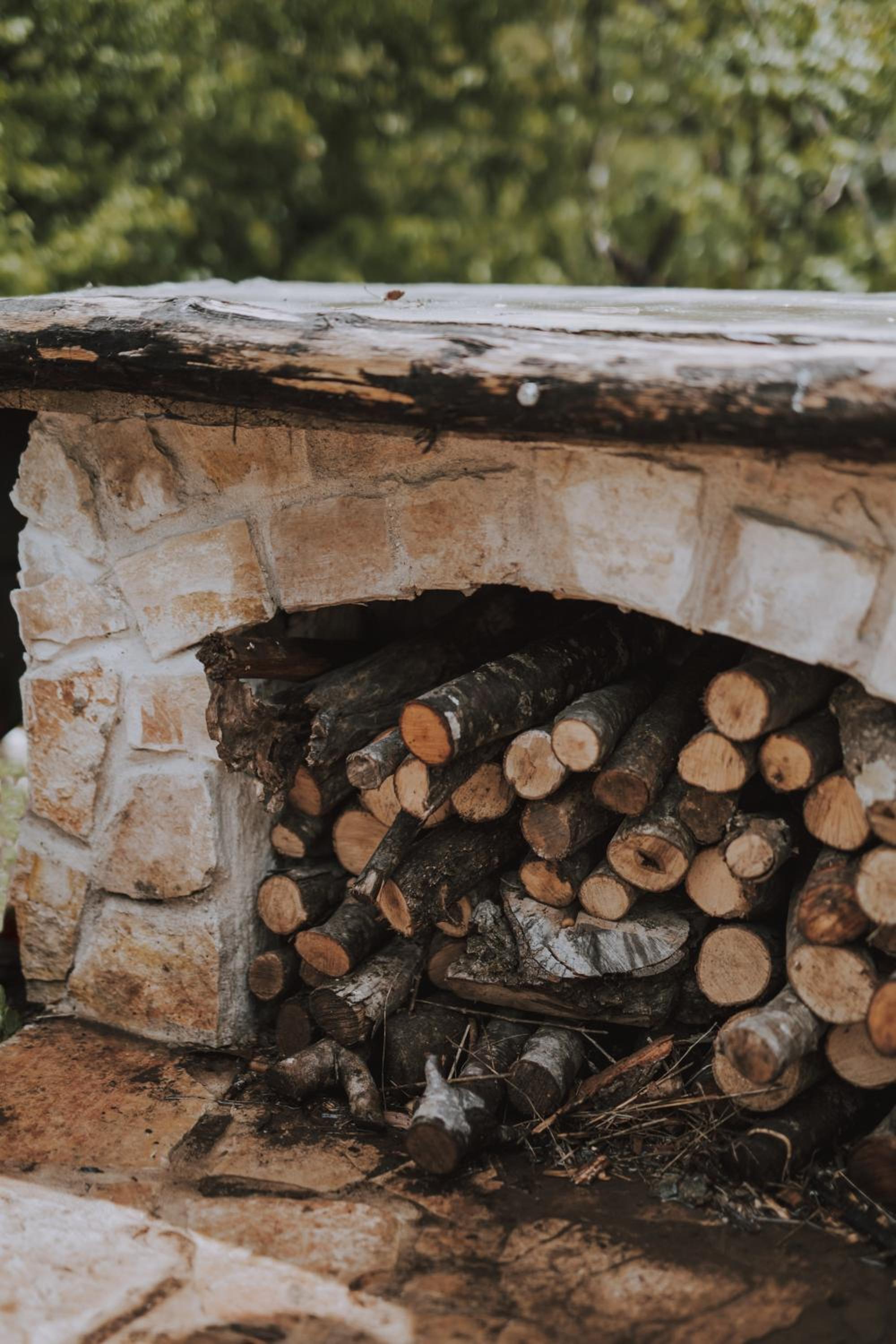 Mobbiton Mostar - Magical Underground Retreat