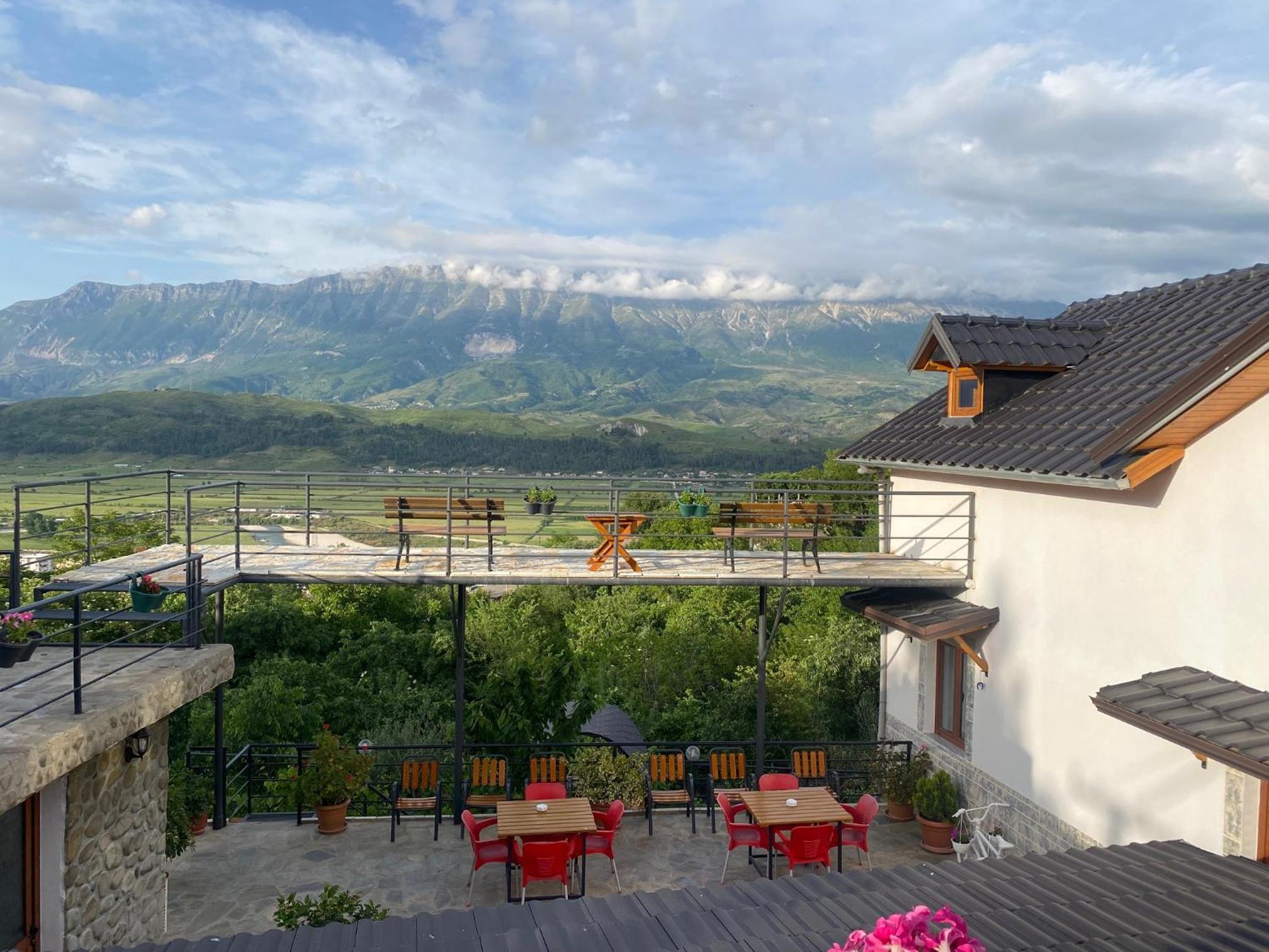 Bixhaku GuestHouse