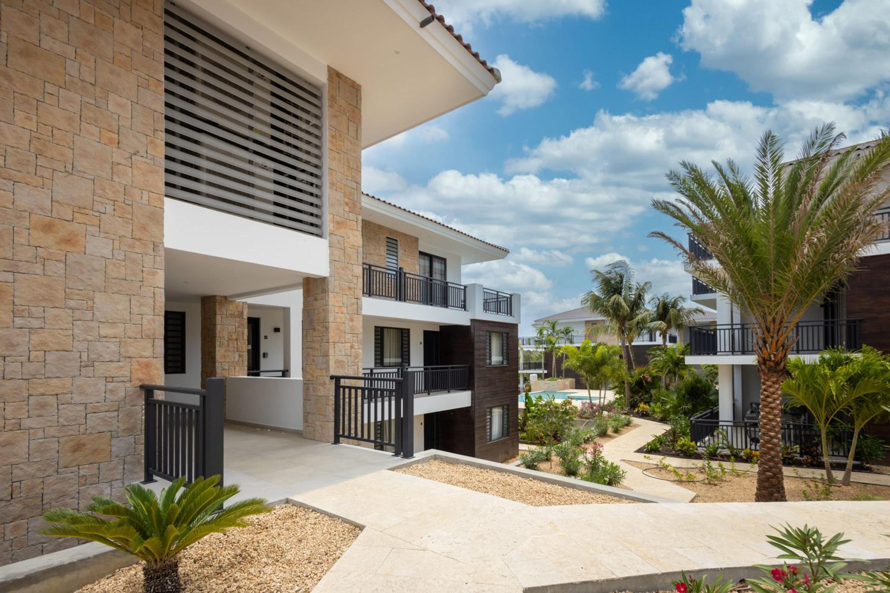 The Breeze at Blue Bay Golf & Beach Resort