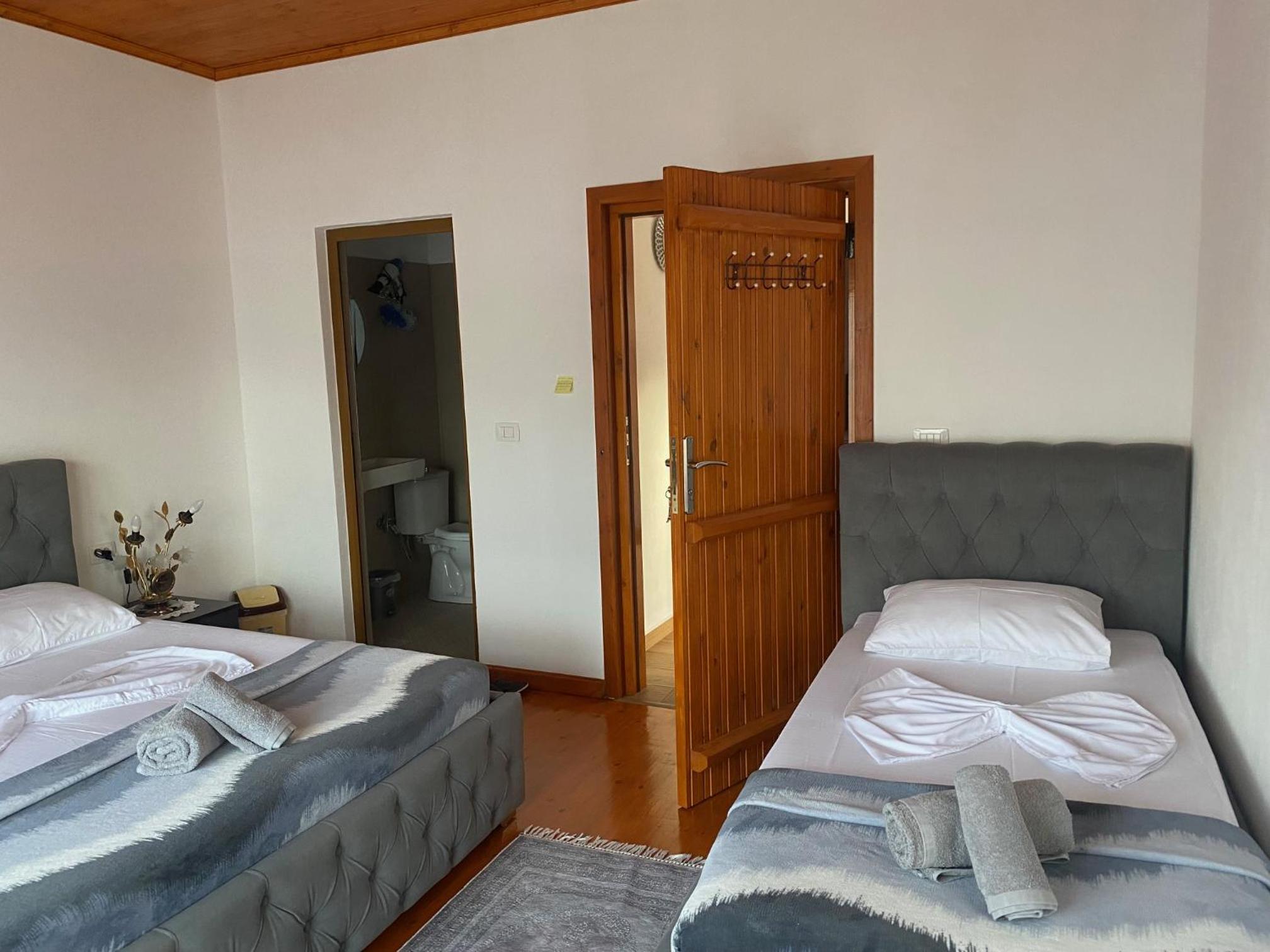 Bixhaku GuestHouse