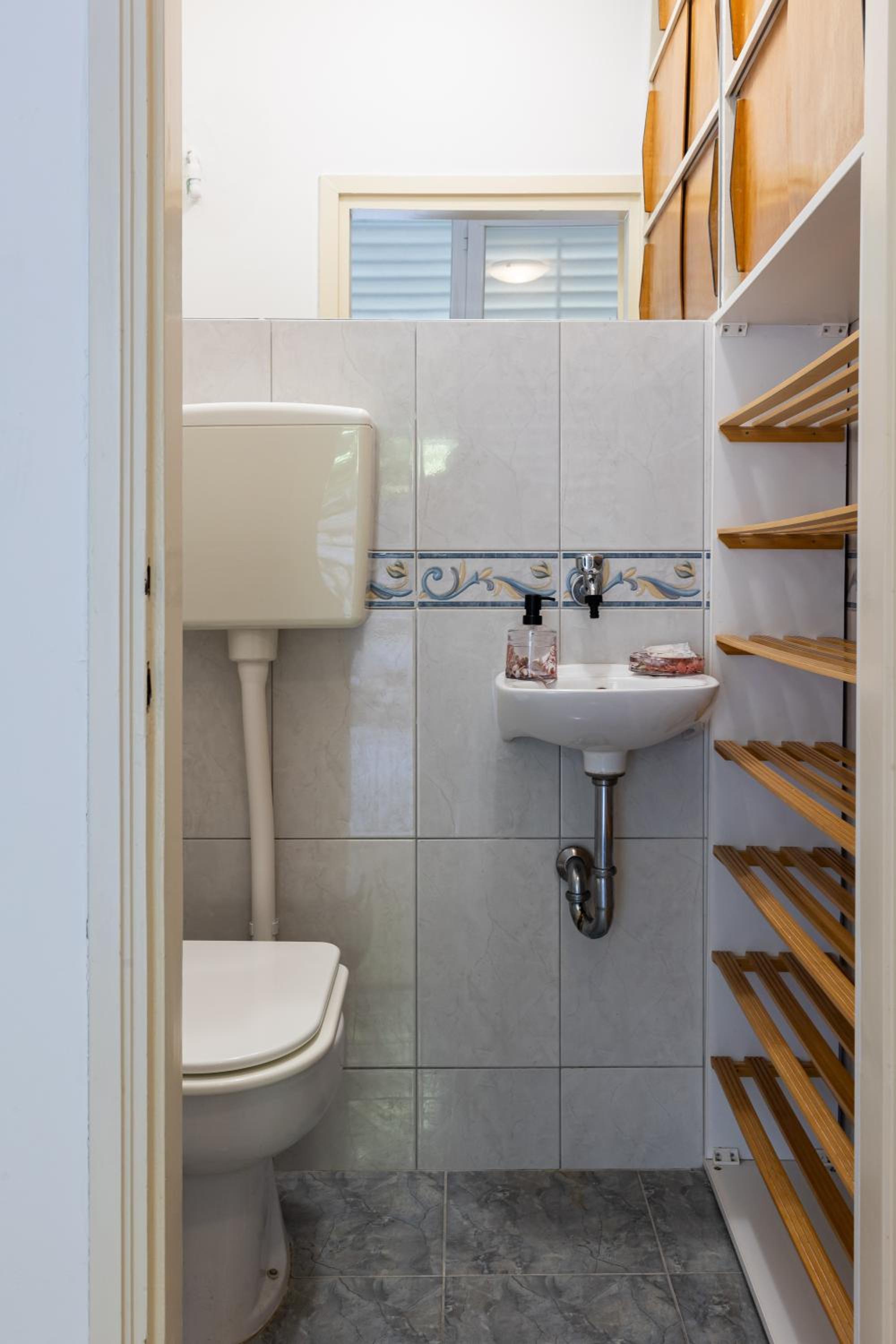Bliss Apartment near Bellevue beach