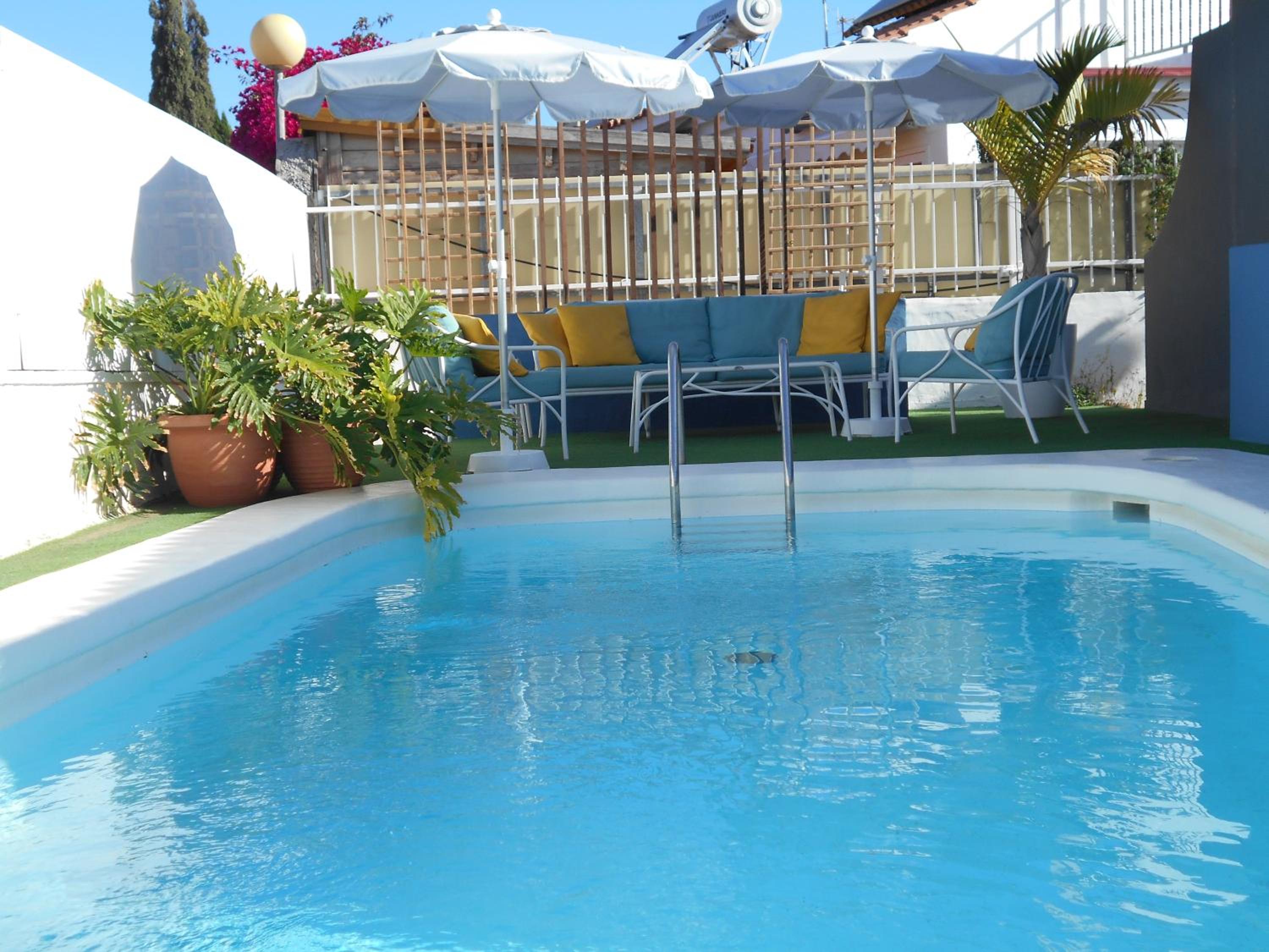 Beach Boys Resort Men Only solo hombres