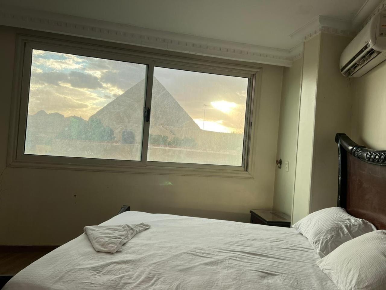 pyramids garden apartment