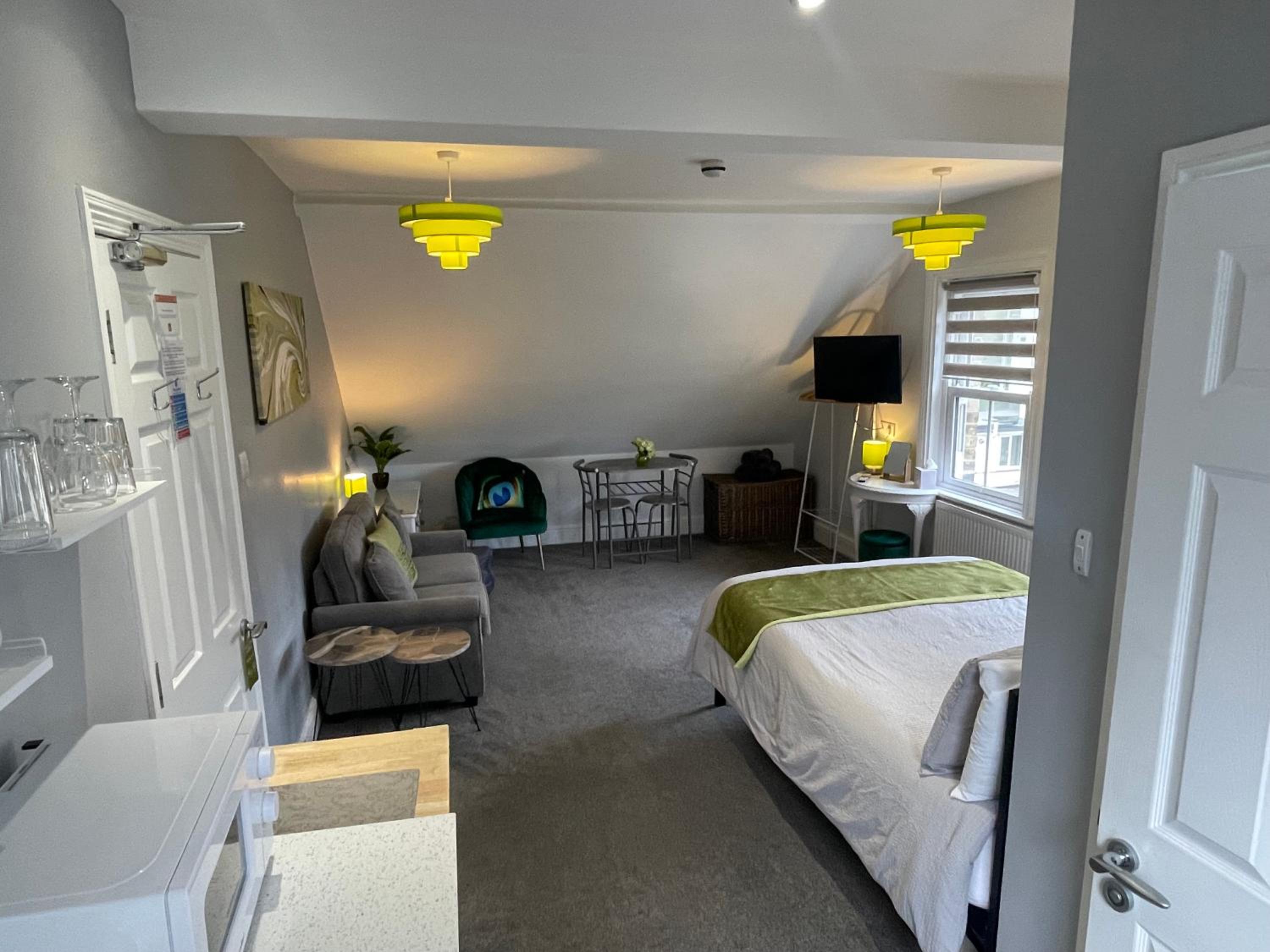 Rivendell Holiday Studios & Suite