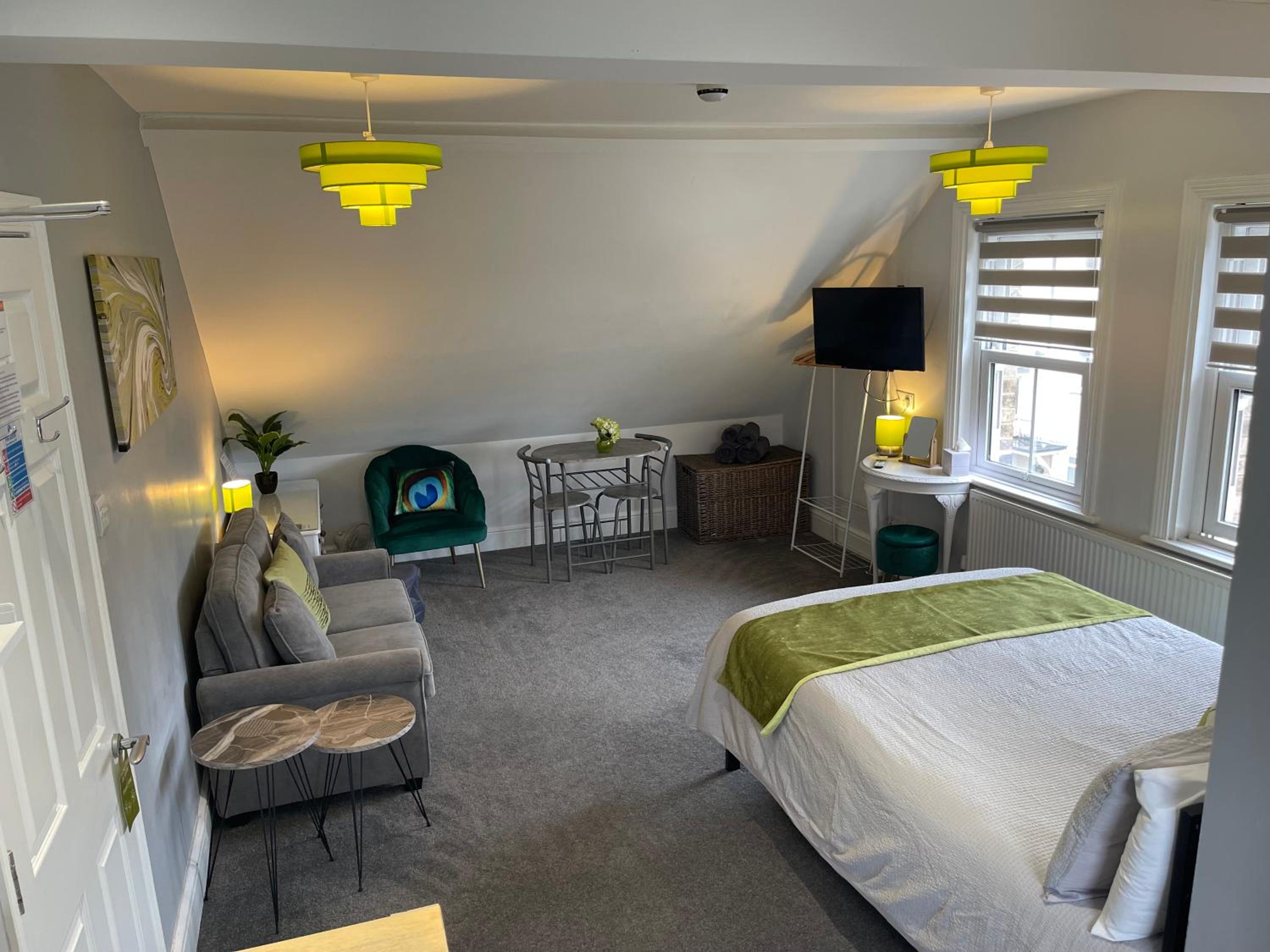 Rivendell Holiday Studios & Suite