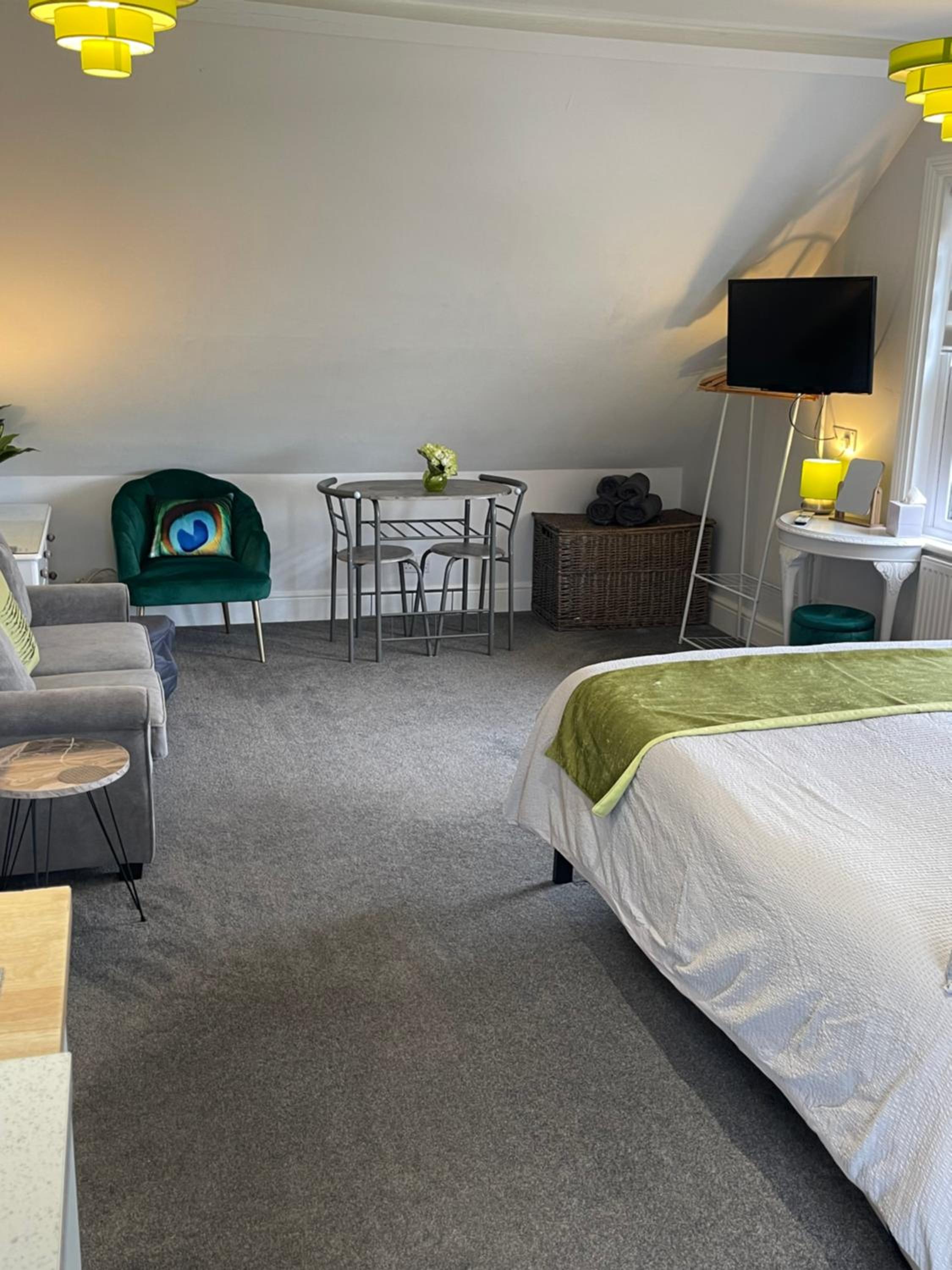 Rivendell Holiday Studios & Suite