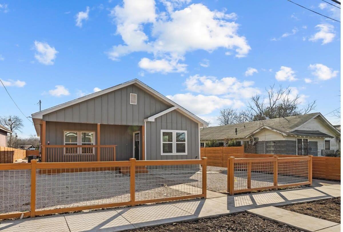 Retreat to a Brand-New Downtown Home 4BR3BA view 3