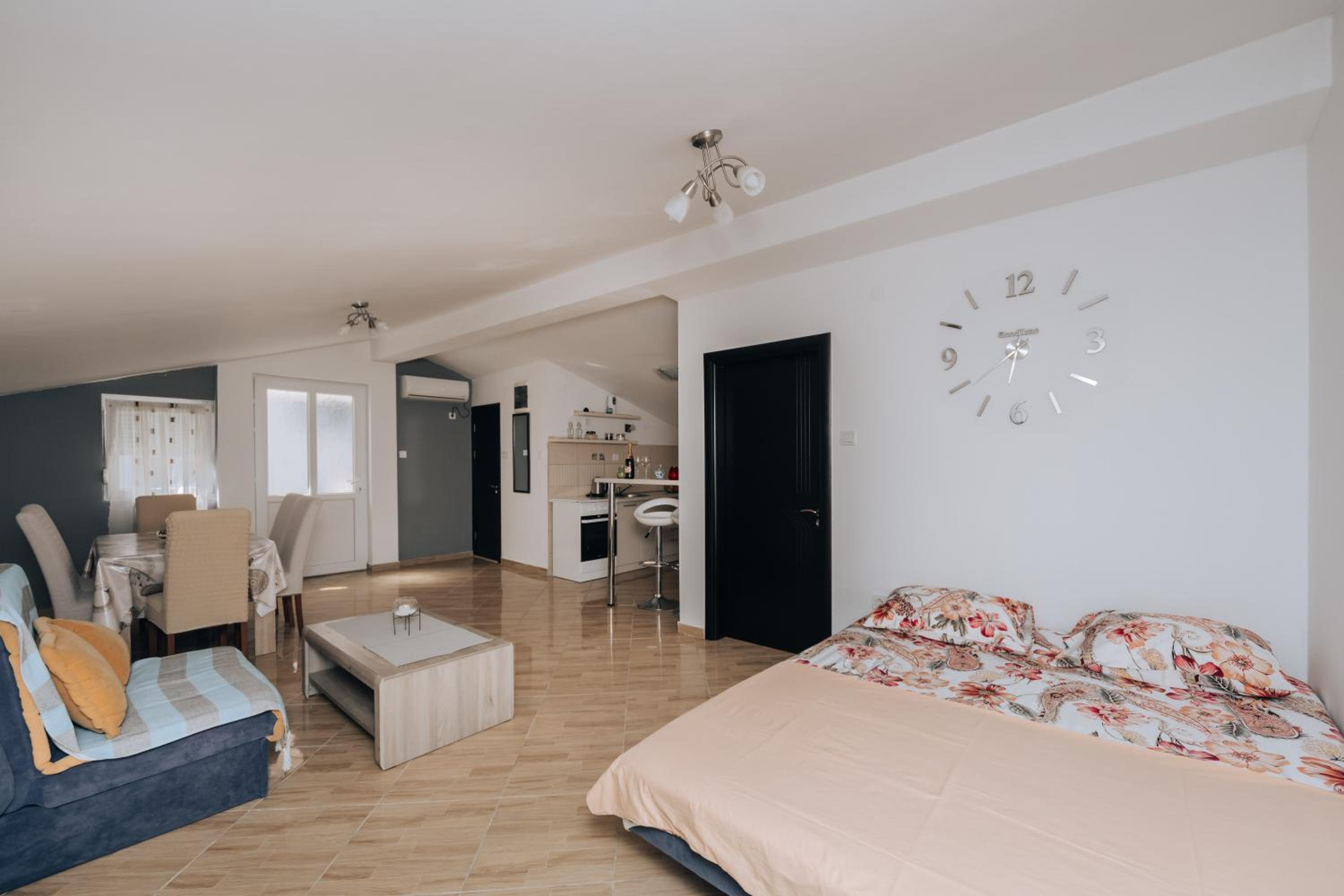 Paradise Bay Apartments