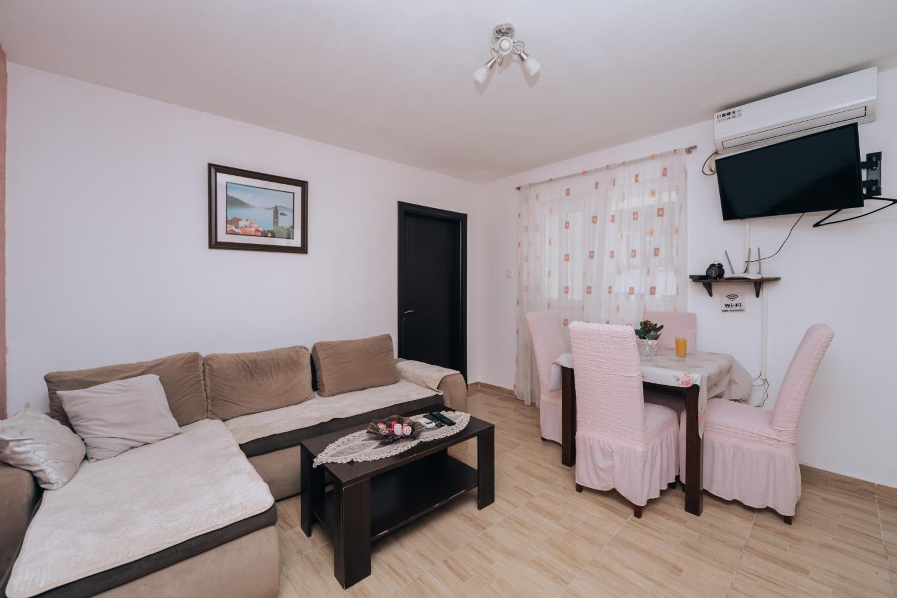 Paradise Bay Apartments