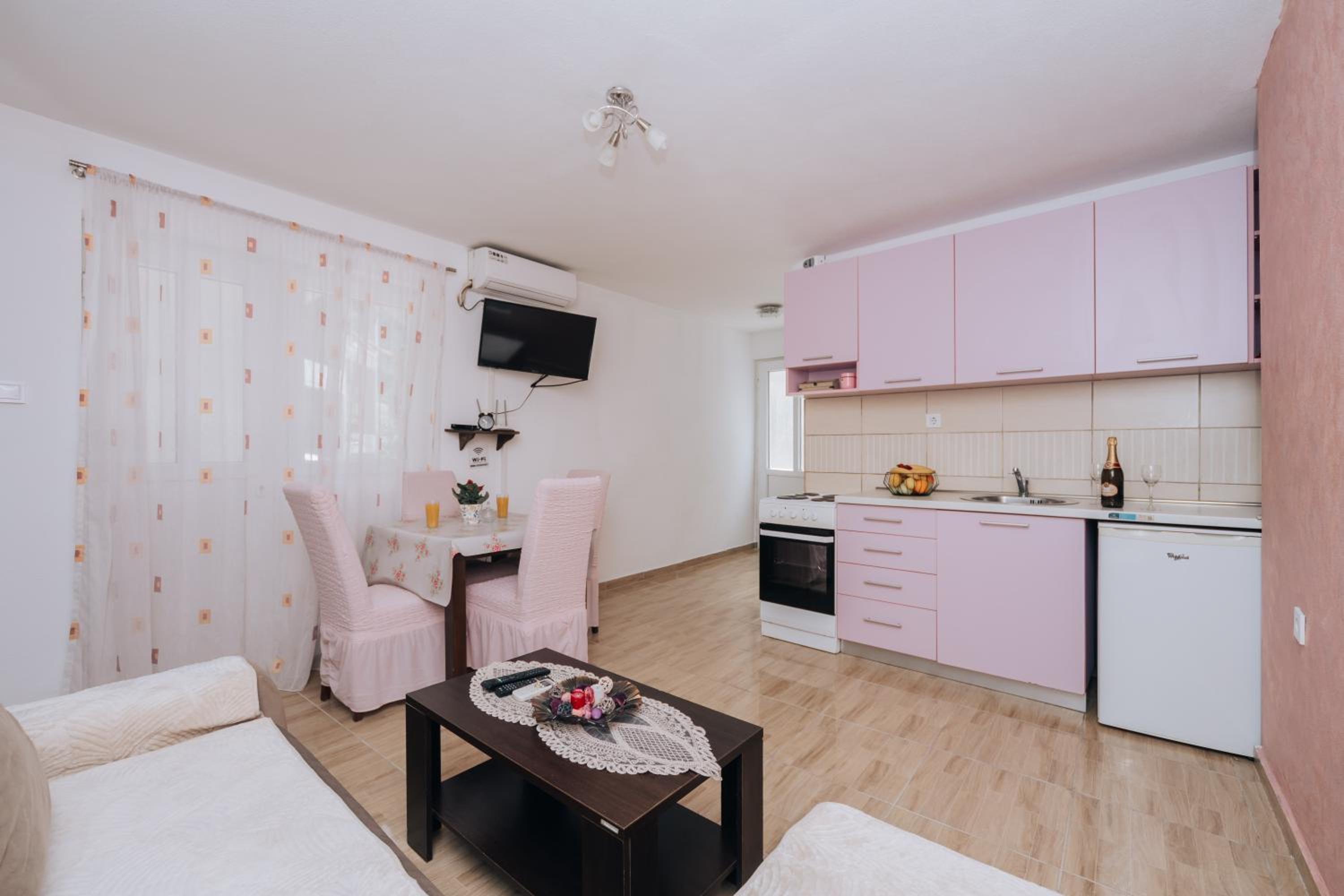 Paradise Bay Apartments