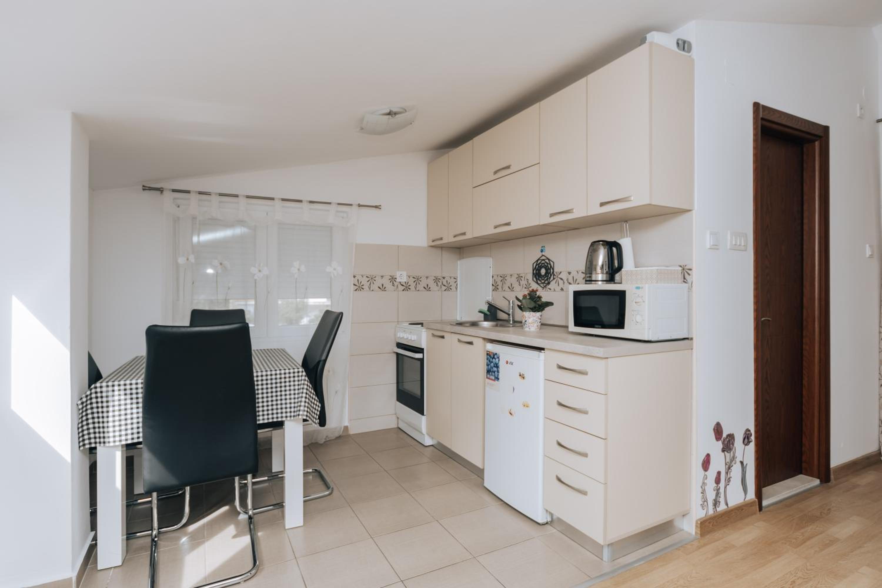 Paradise Bay Apartments