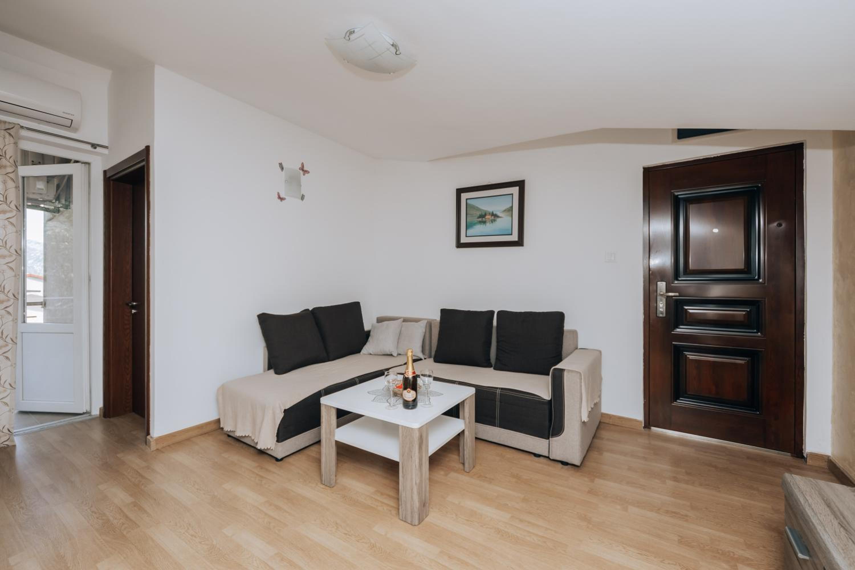 Paradise Bay Apartments