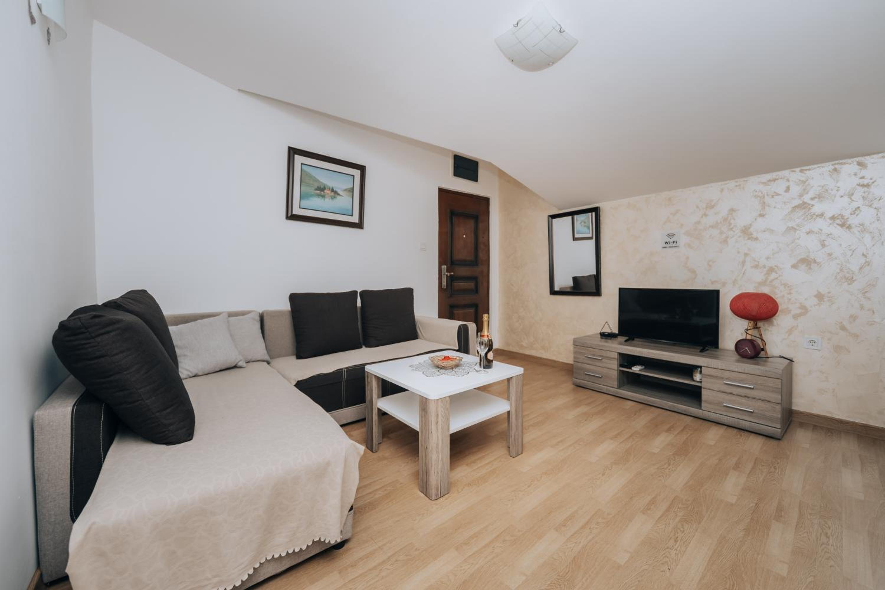 Paradise Bay Apartments