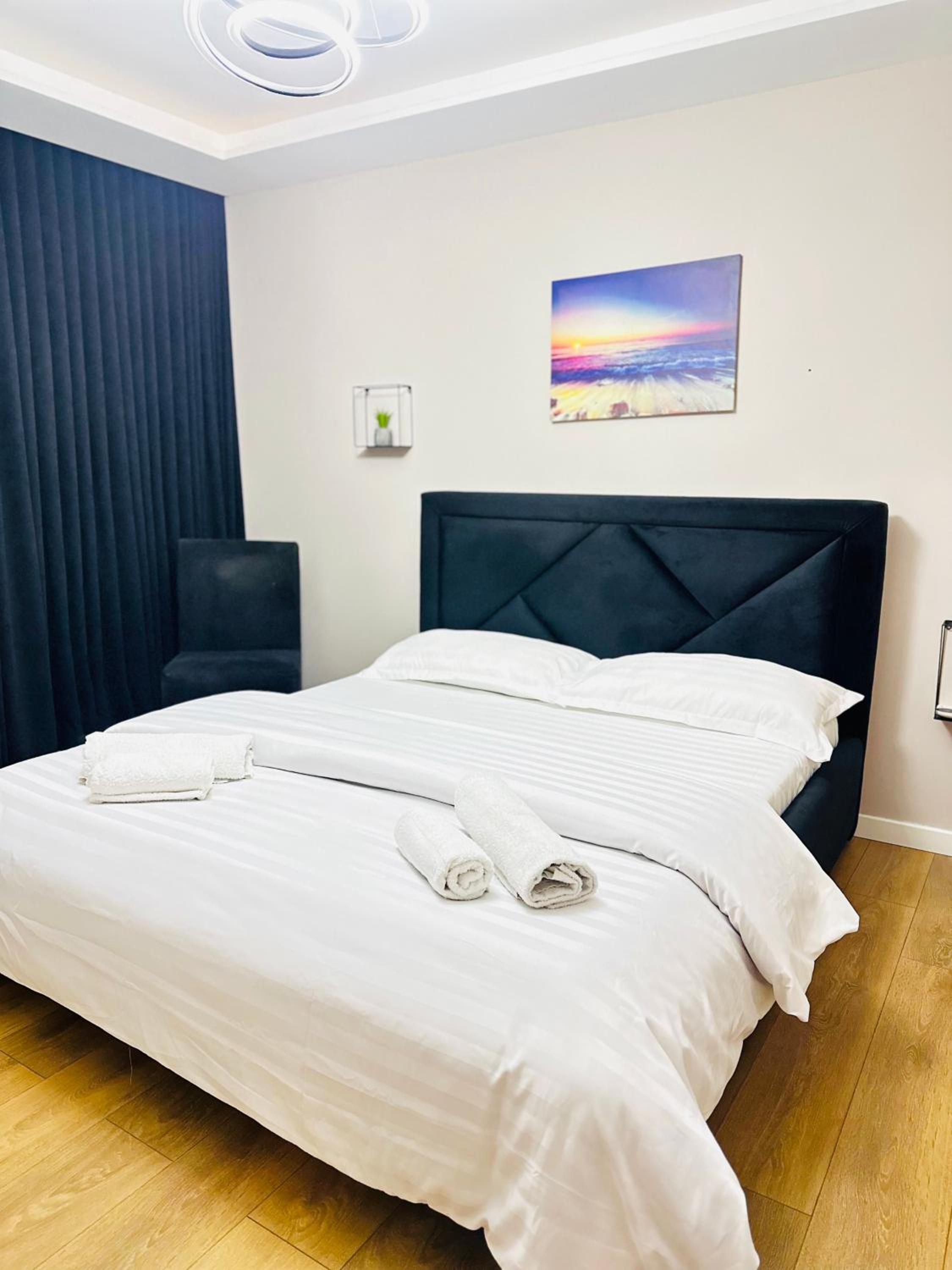 Bllok: Central Cozy Stay, 24/7 Self Check-in