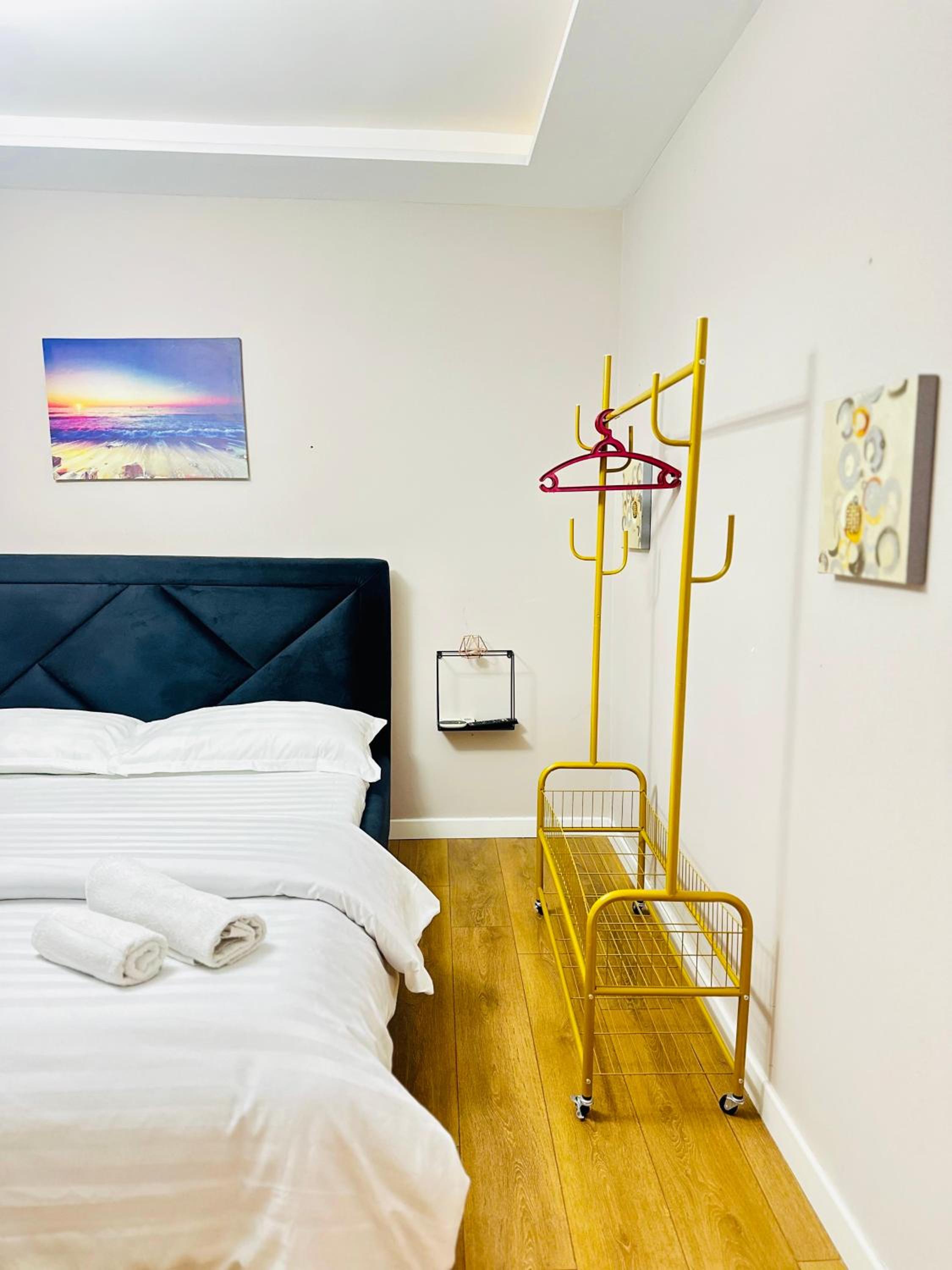 Bllok: Central Cozy Stay, 24/7 Self Check-in