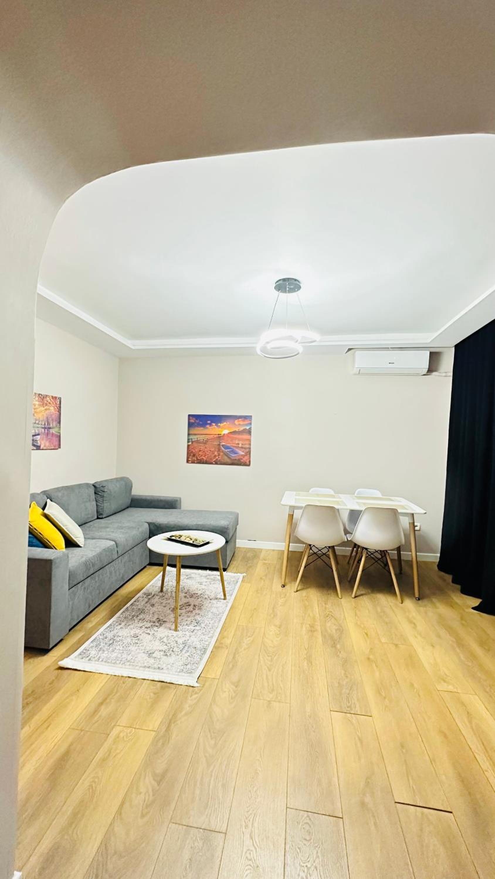Bllok: Central Cozy Stay, 24/7 Self Check-in