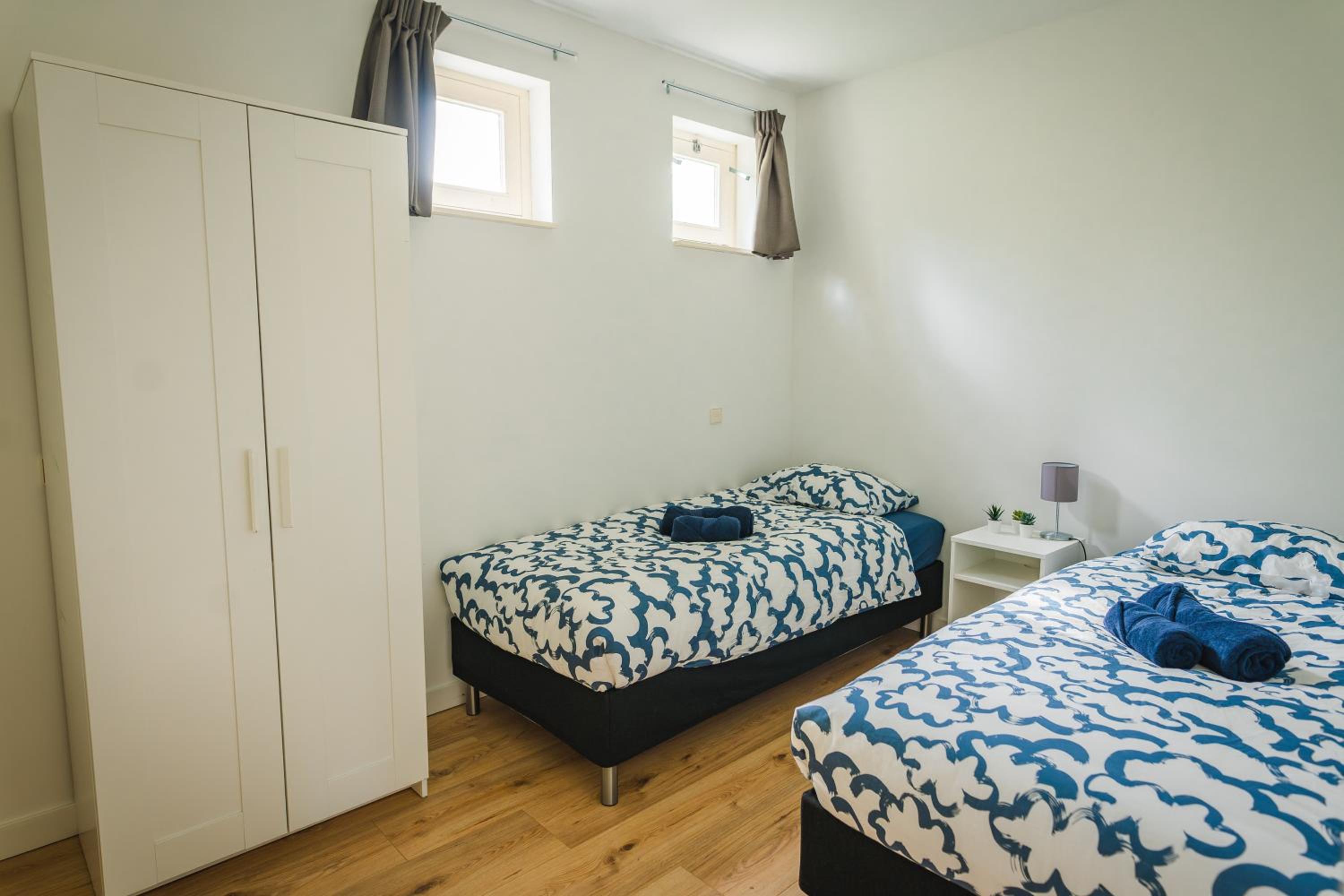 Newly renovated luxurious Villa / hottub / sauna / 7 bedrooms