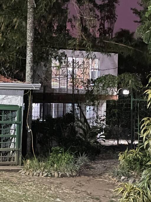 Rainforest Cabin in Escazu