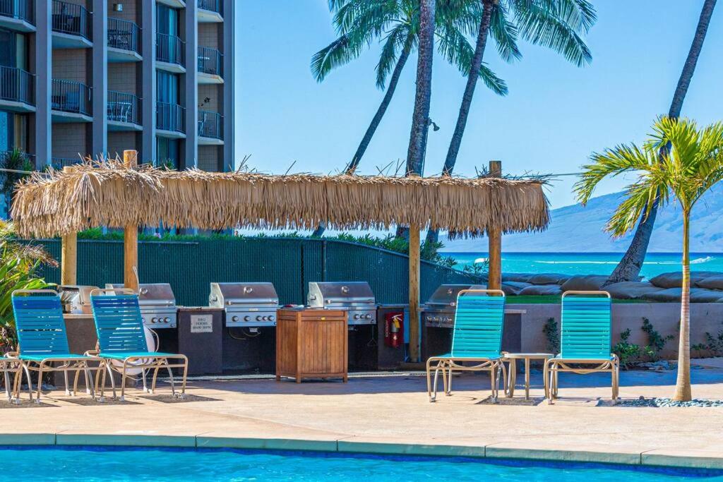 Royal Kahana 714- Updated ocean view Hawaiiana style 1 bedroom
