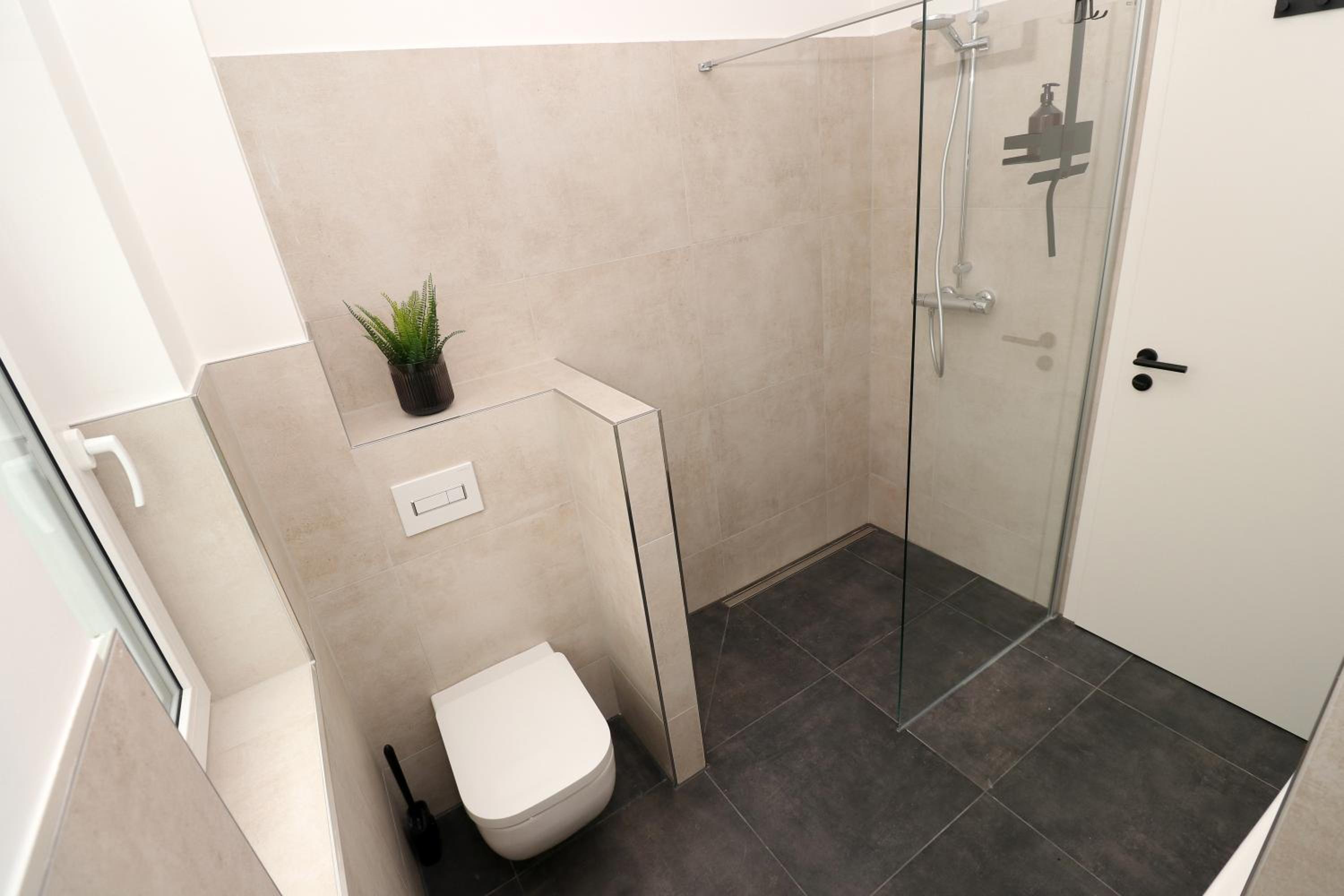 LIGHTPLACE - Moderne Apartments in Braunschweig - Balkon - Netflix - Am Kanal